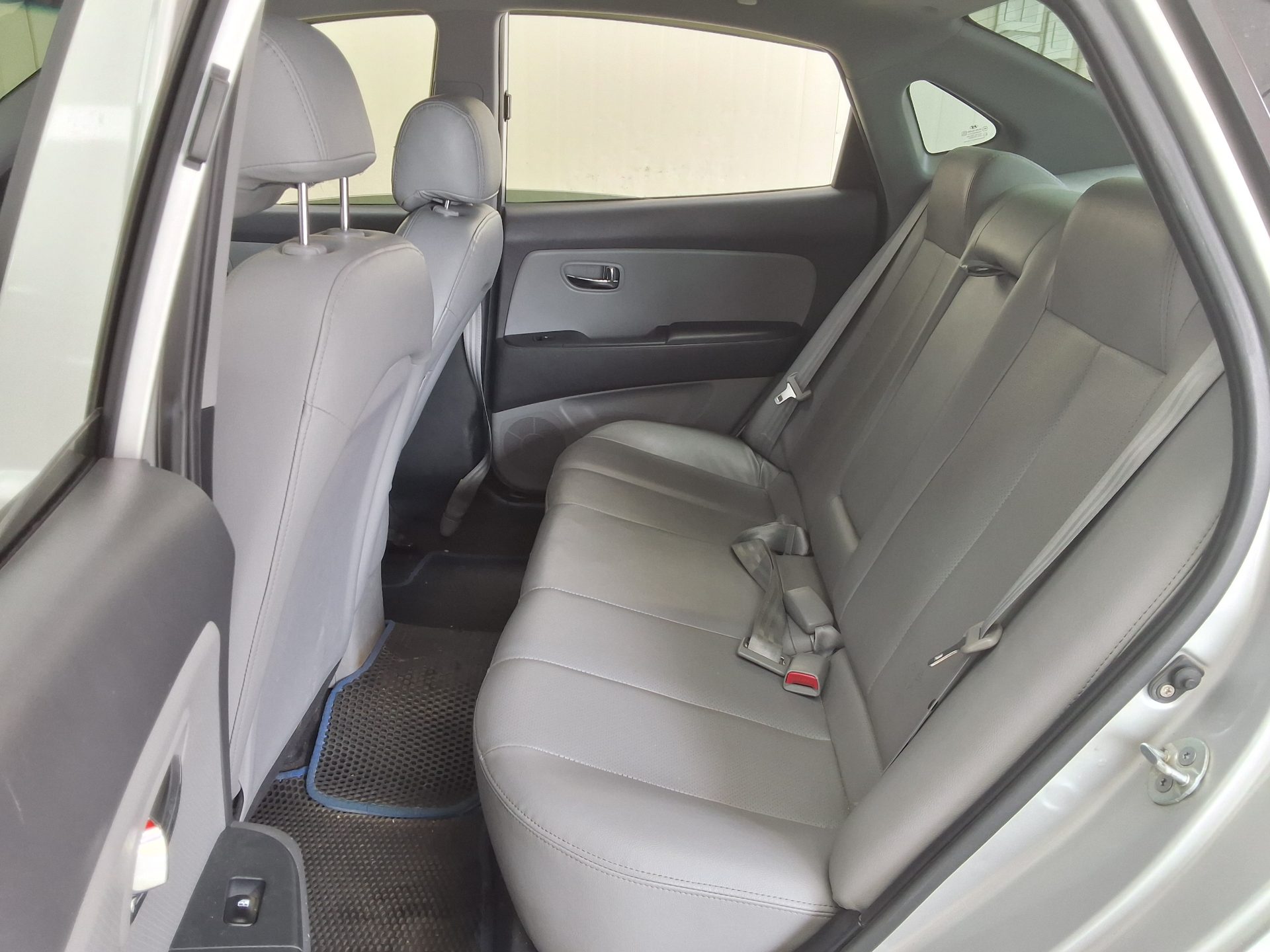 Hyundai Elantra 2010 - Image 11