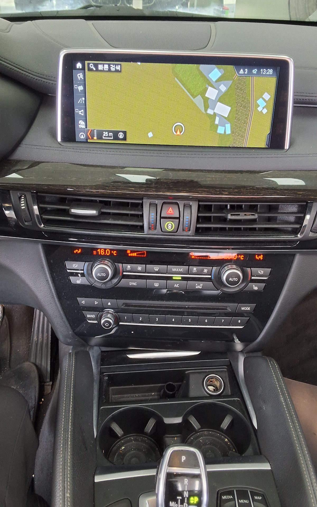 BMW X6 2018 - Image 16