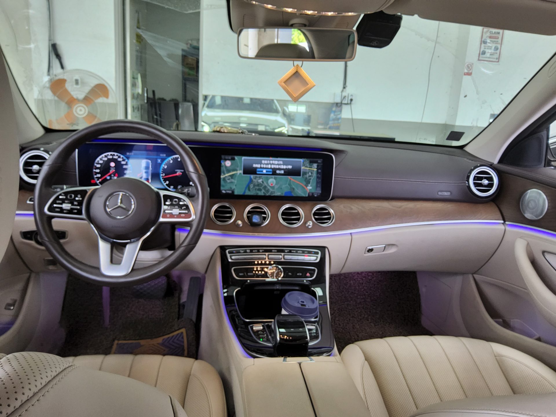 Mercedes-Benz E-Class 2019 - Image 10