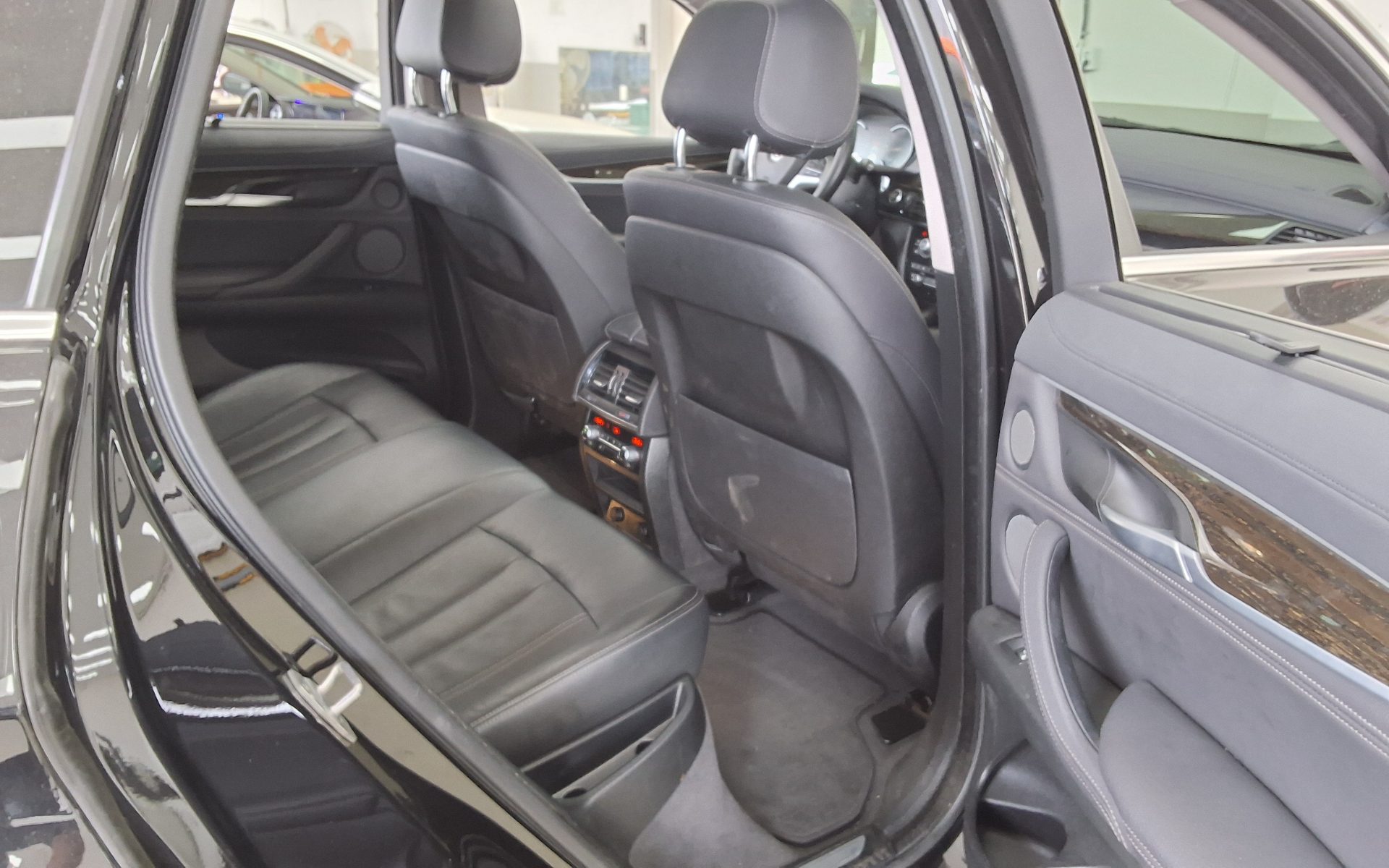 BMW X6 2018 - Image 12