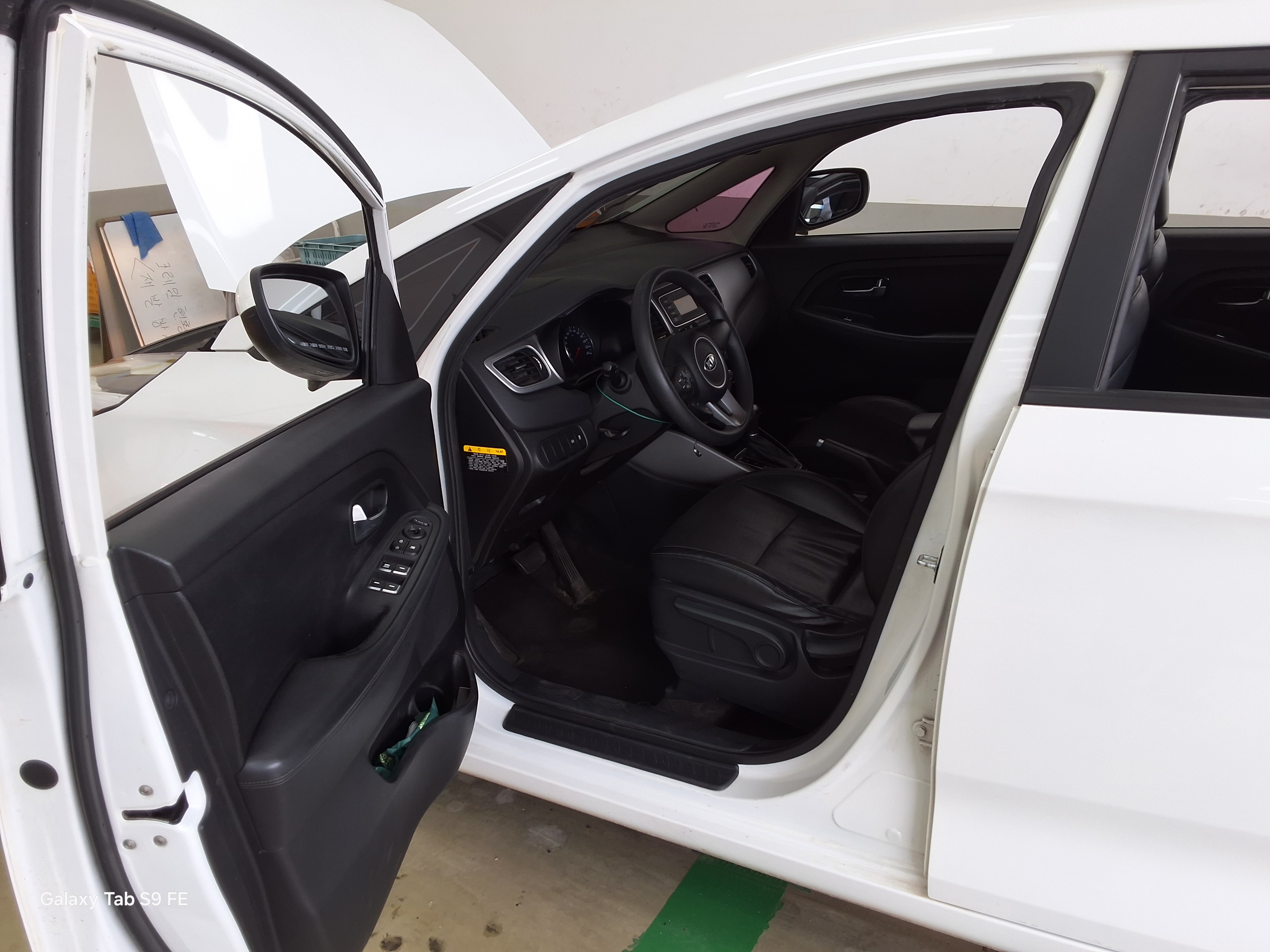 Kia Carens 2017 - Image 9