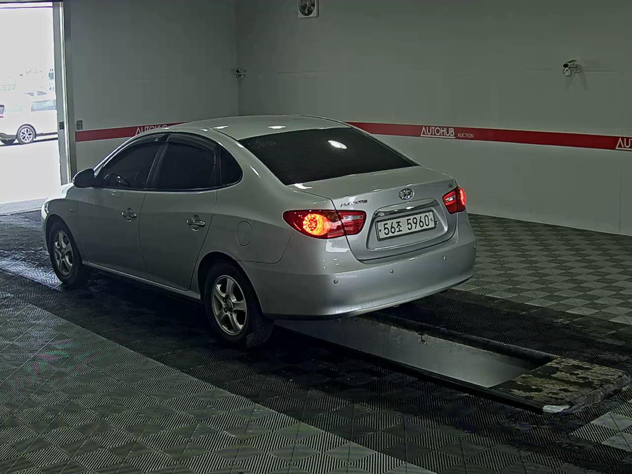 Hyundai Elantra 2010 - Image 5