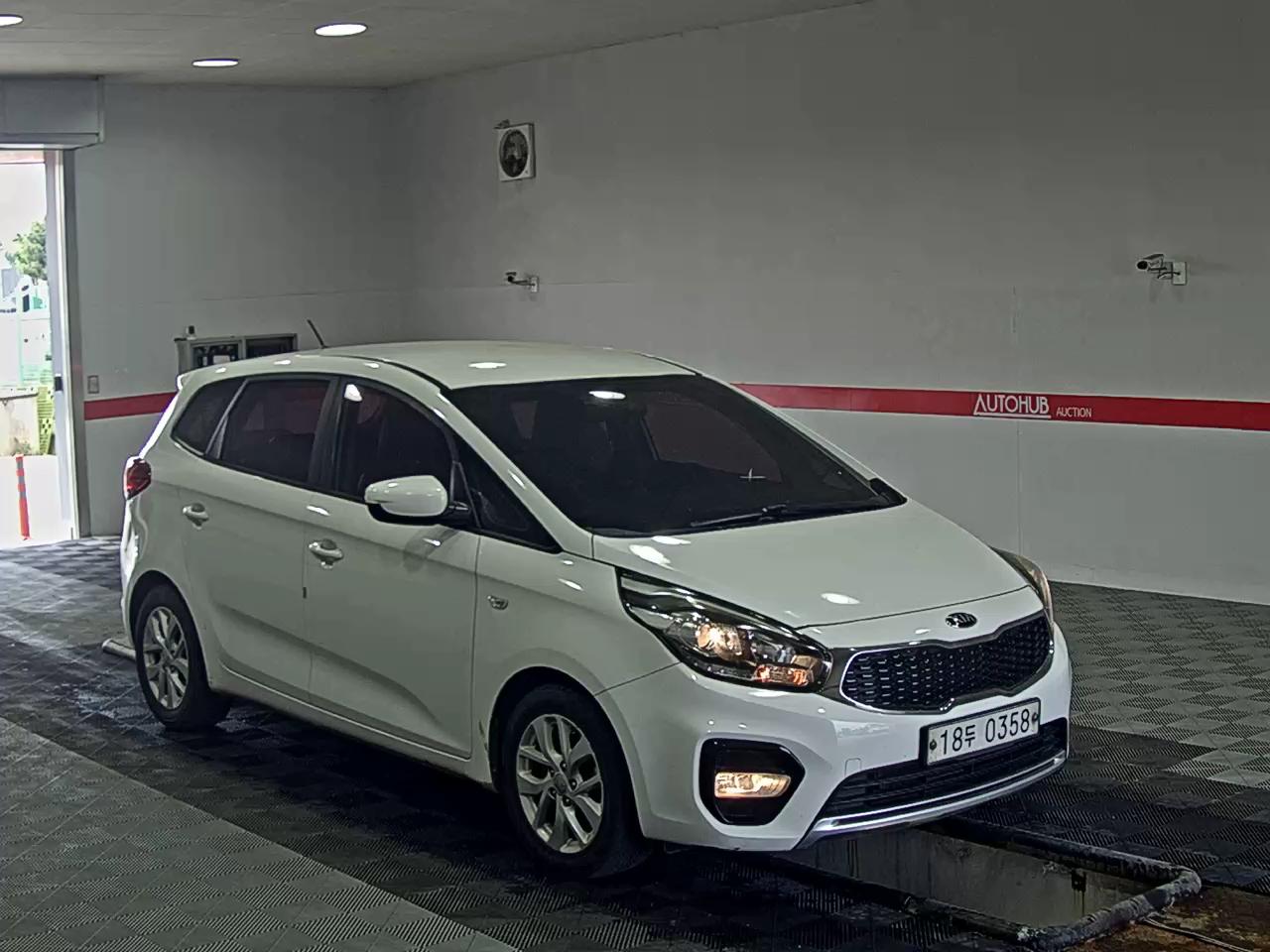 Kia Carens 2017 - Image 2