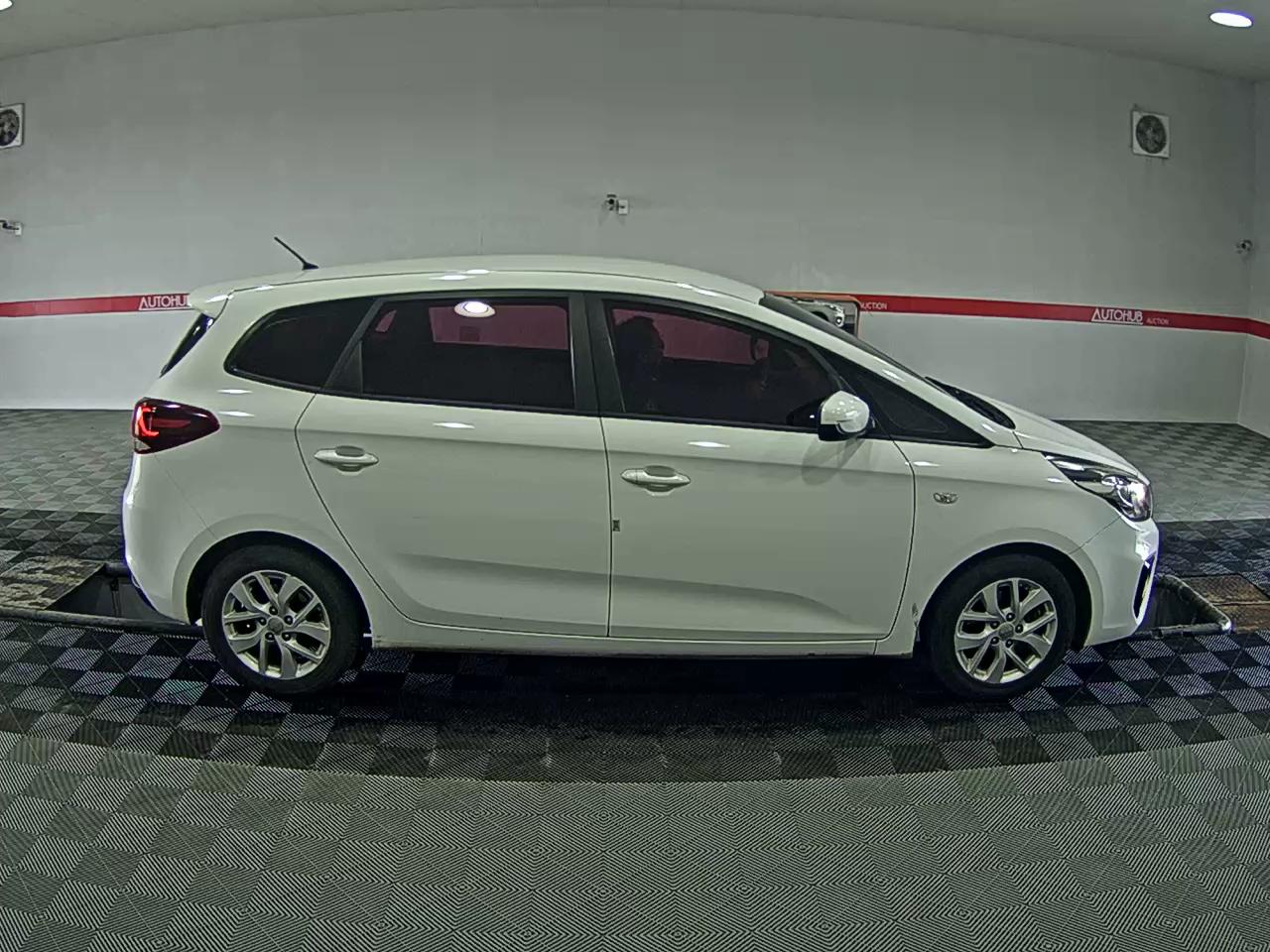 Kia Carens 2017 - Image 3