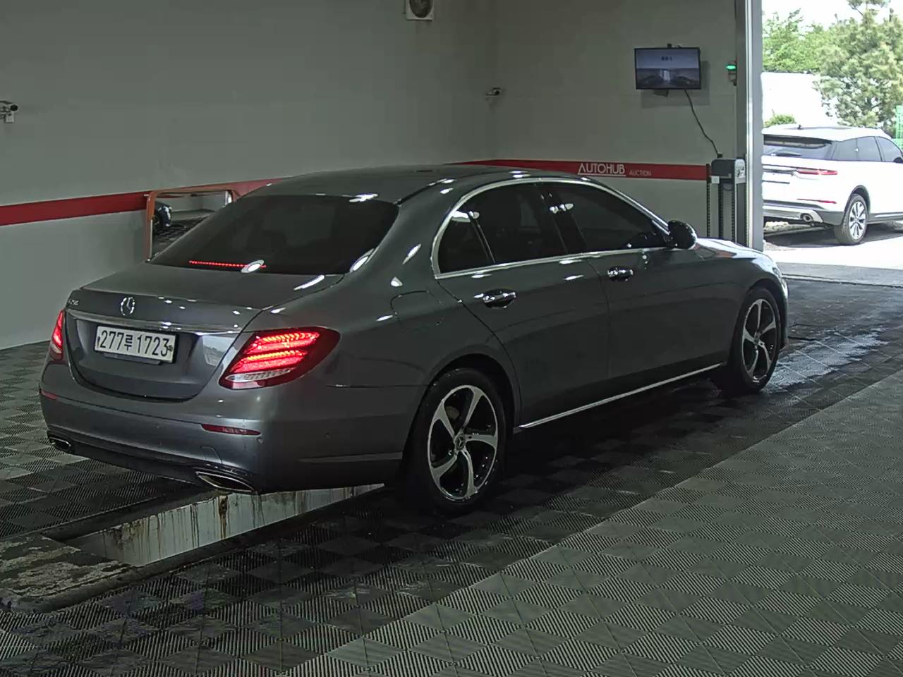 Mercedes-Benz E-Class 2020 - Image 4