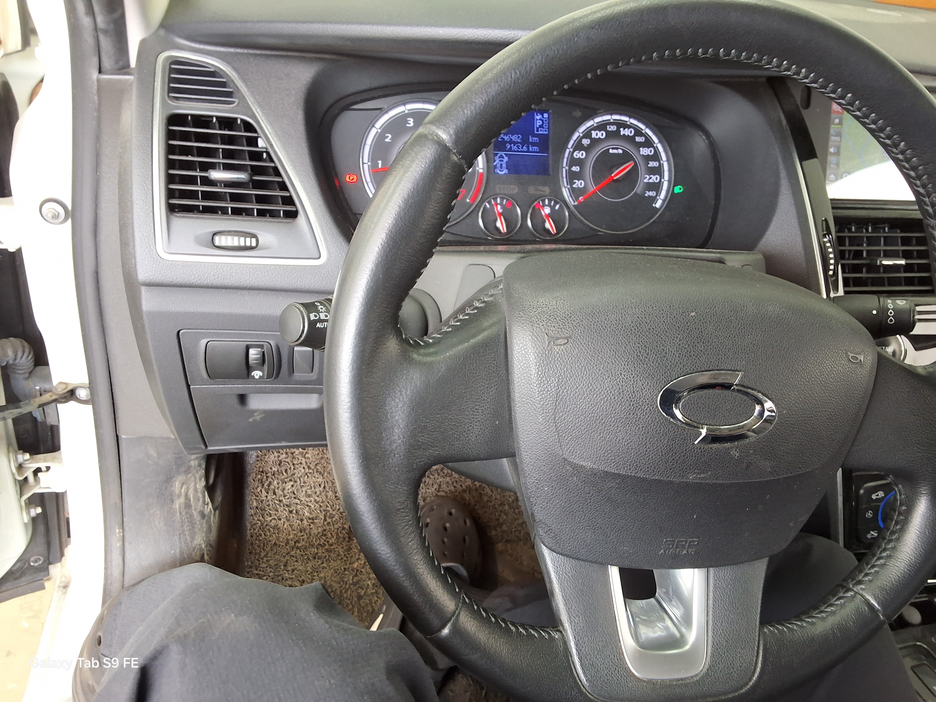 Renault Samsung SM7 2017 - Image 17