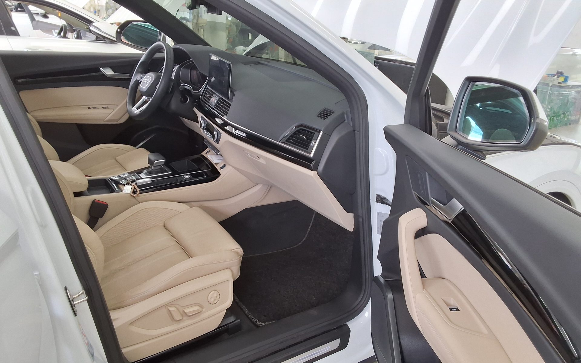 Audi Q5 2022 - Image 13