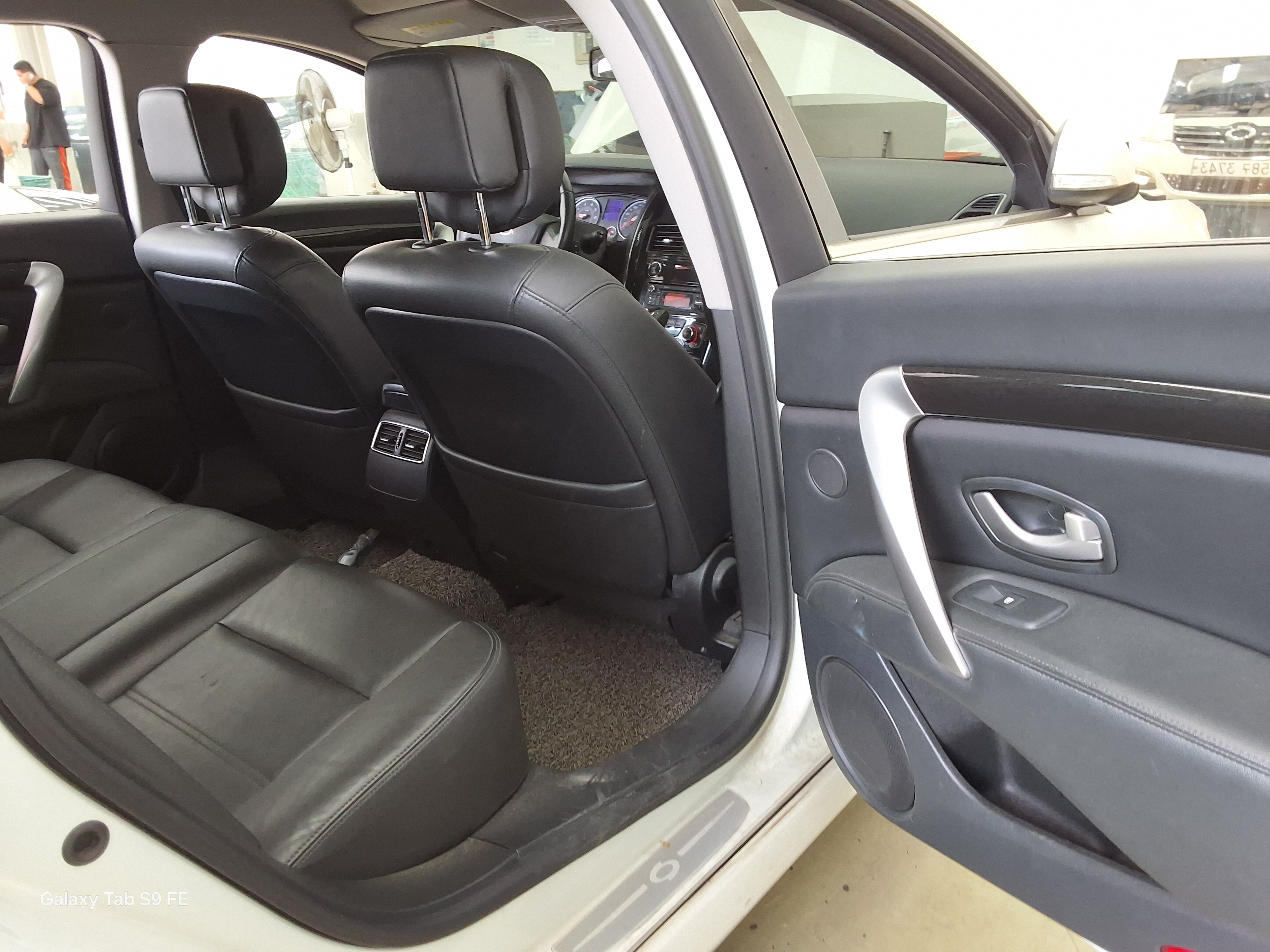 Renault Samsung SM7 2017 - Image 12