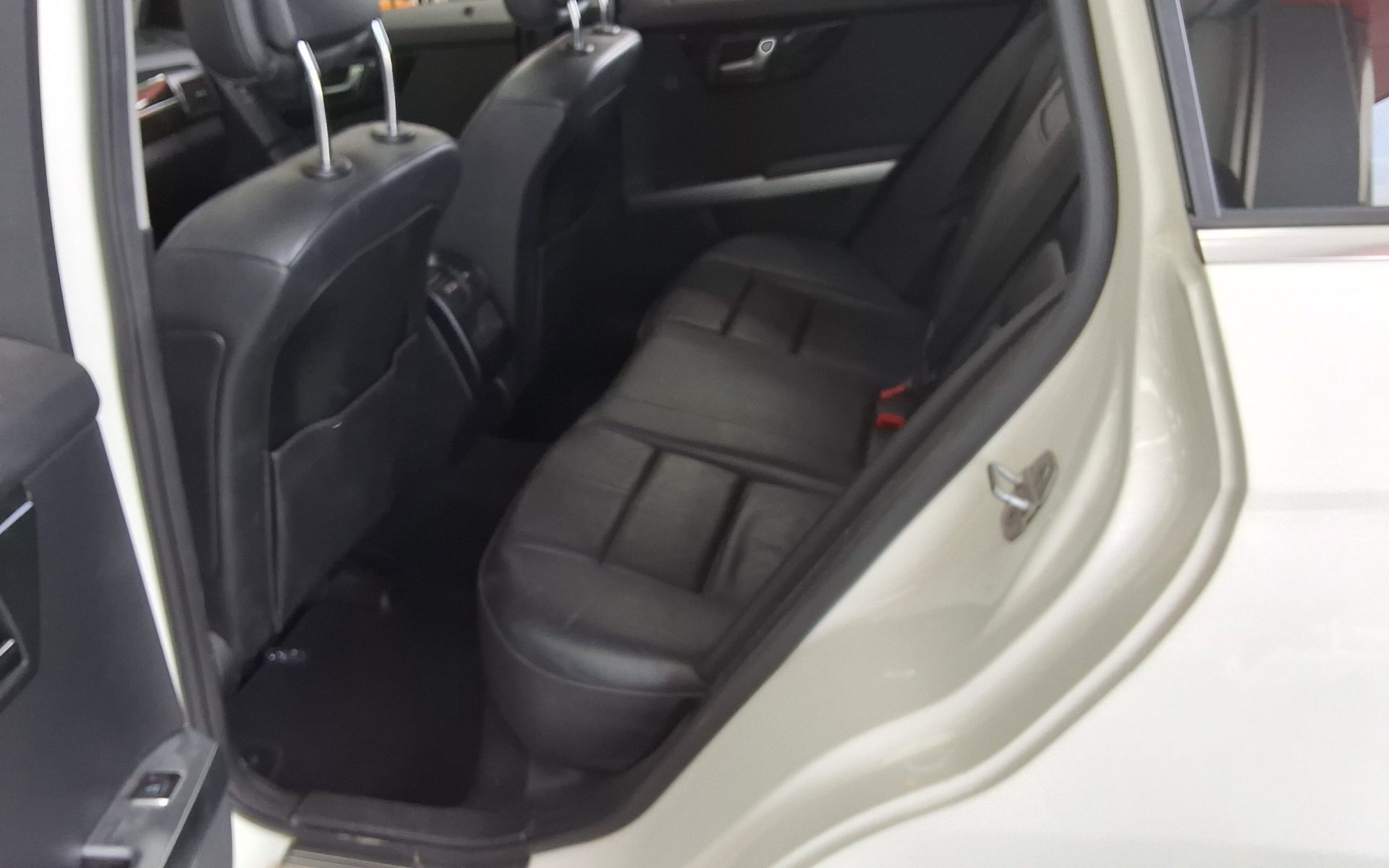 مرسيدس بنز GLK 2012 - صورة 11