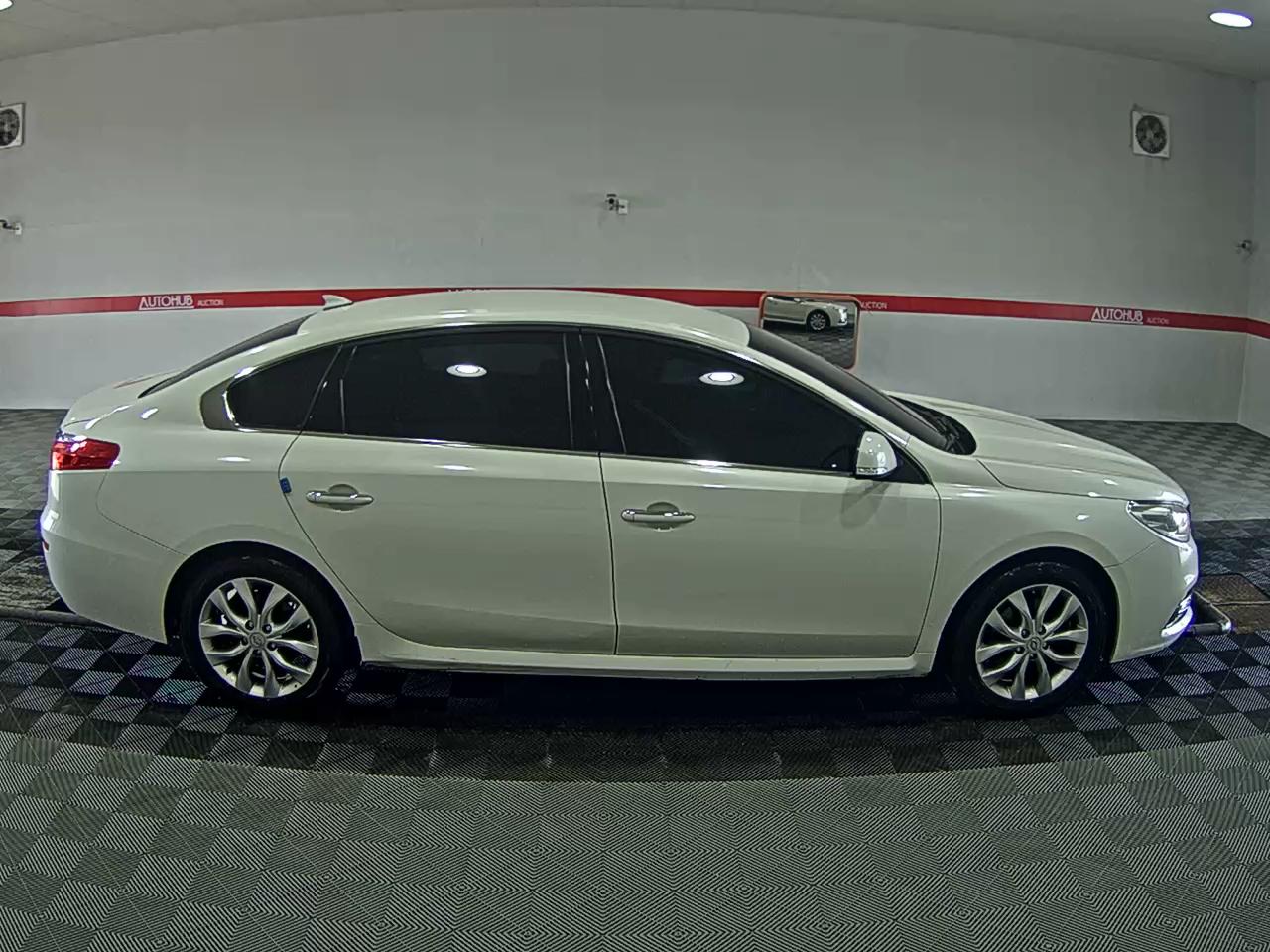 Renault Samsung SM7 2017 - Image 3