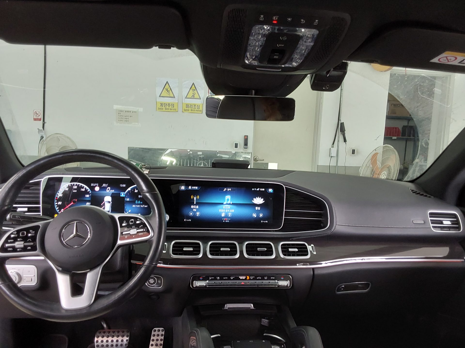 مرسيدس بنز GLE 2021 - صورة 10