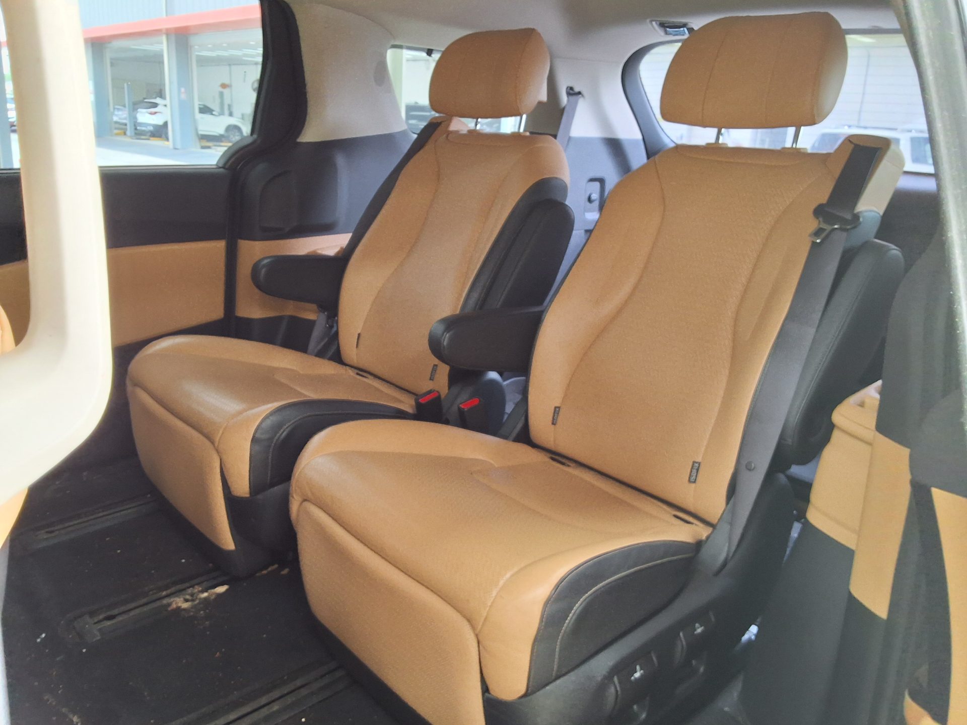 Kia SEDONA 2022 - Image 11
