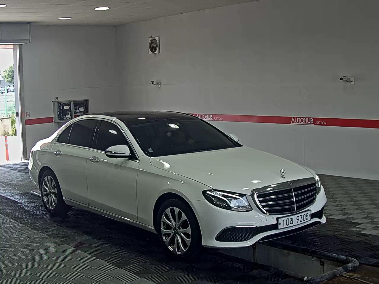 Mercedes-Benz E-Class 2019 - Image 2