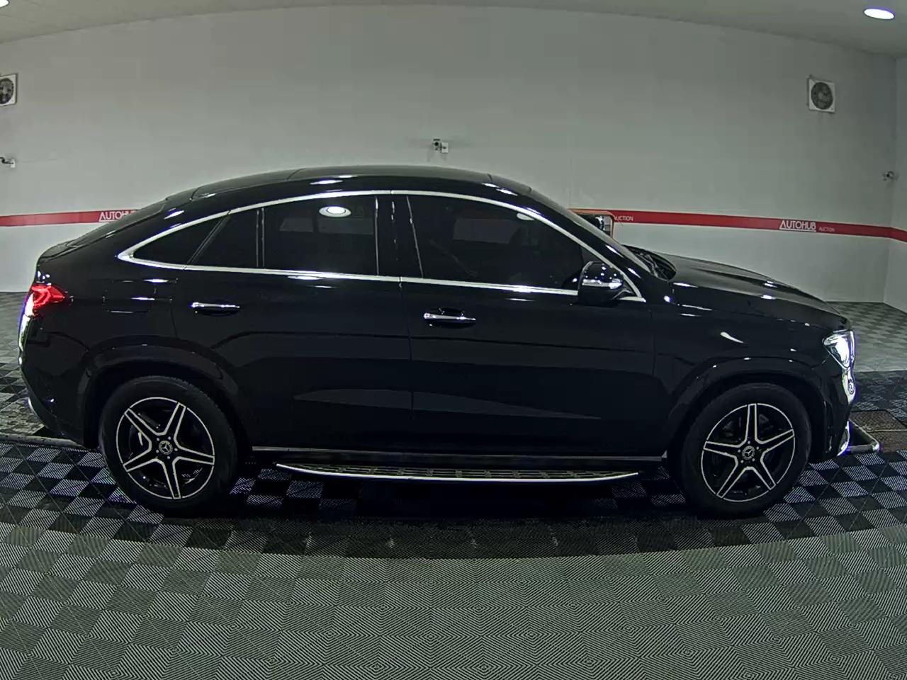مرسيدس بنز GLE 2021 - صورة 3