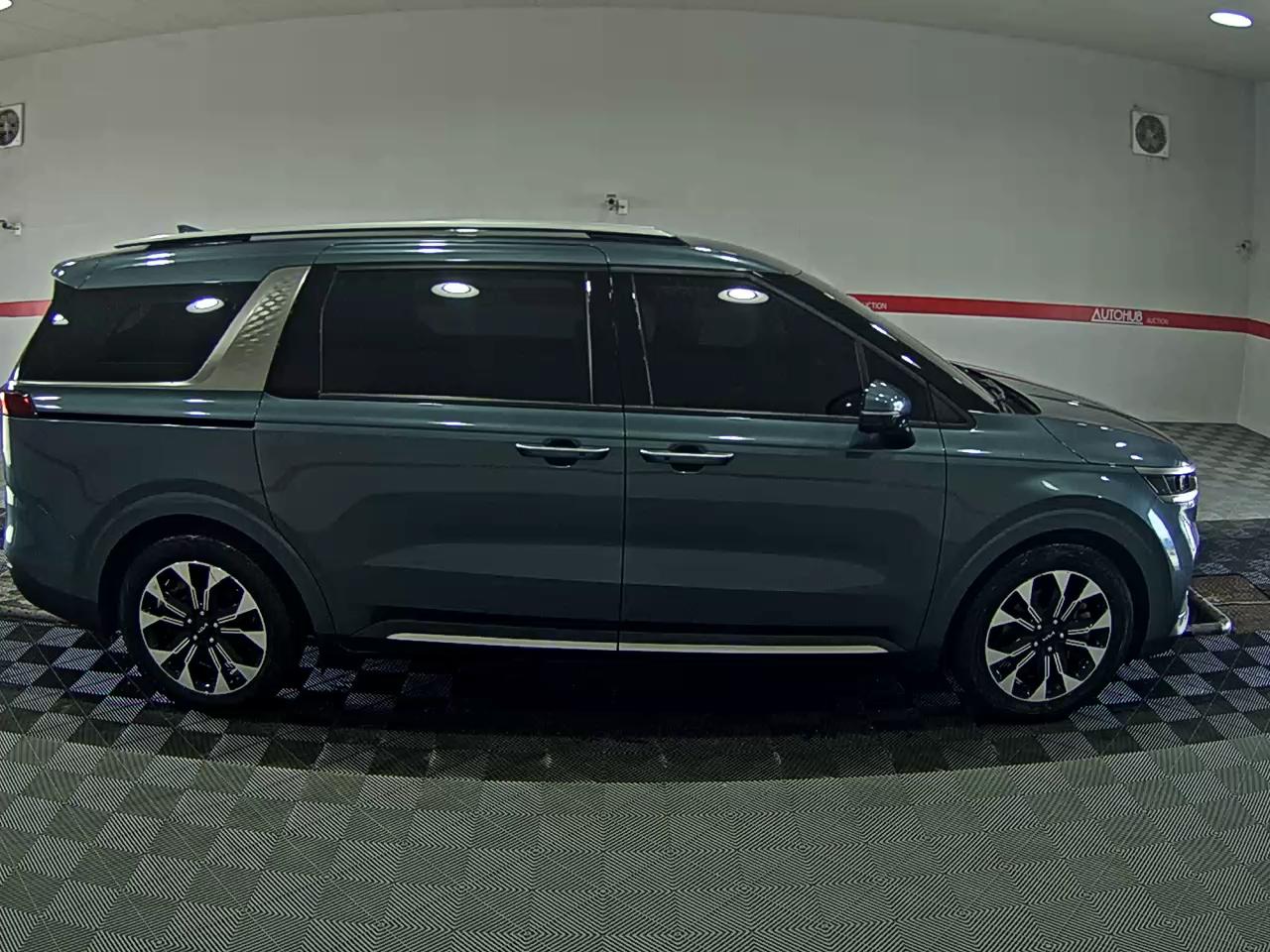 Kia SEDONA 2022 - Image 3