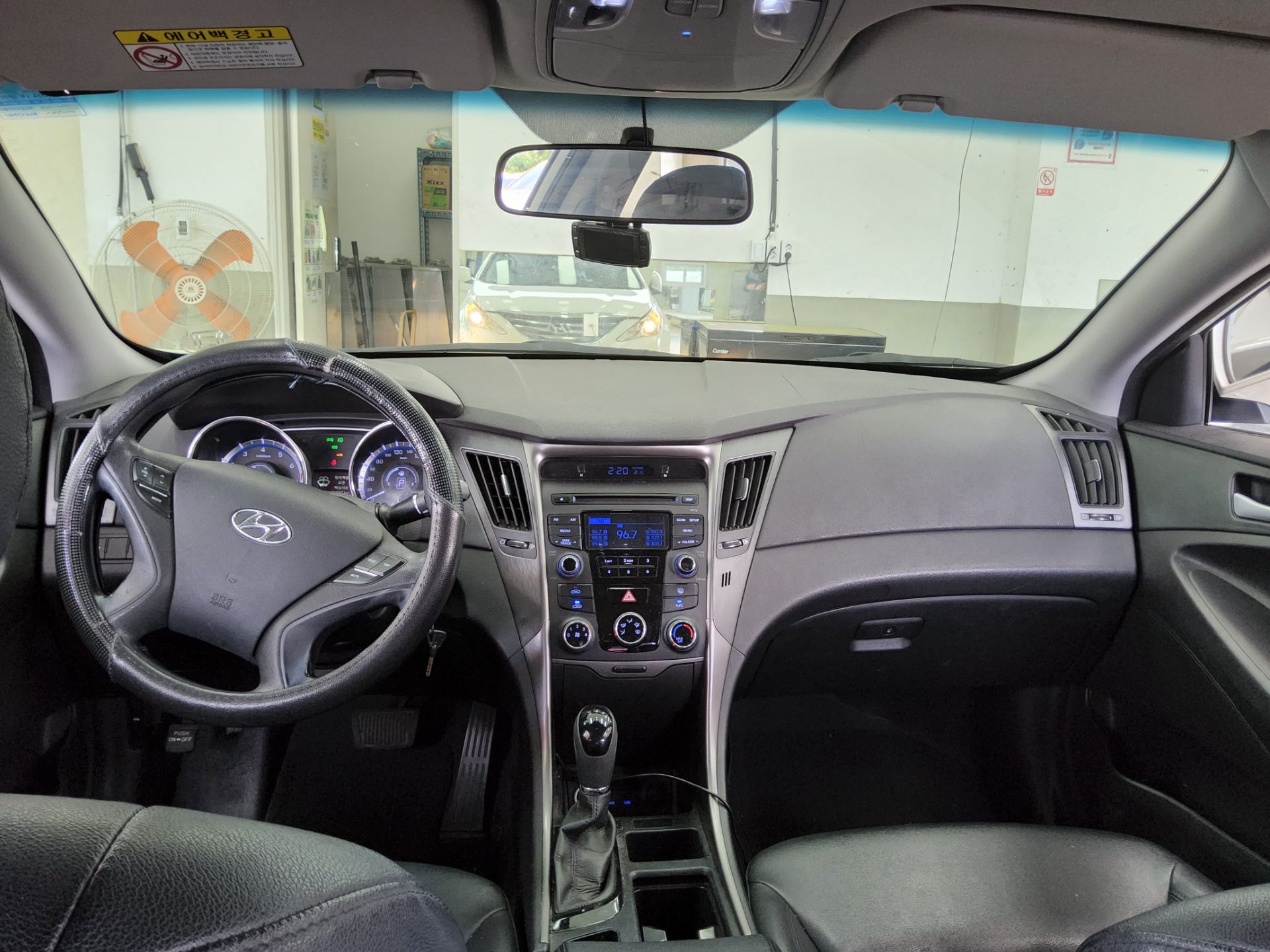 Hyundai Sonata 2013 - Image 10
