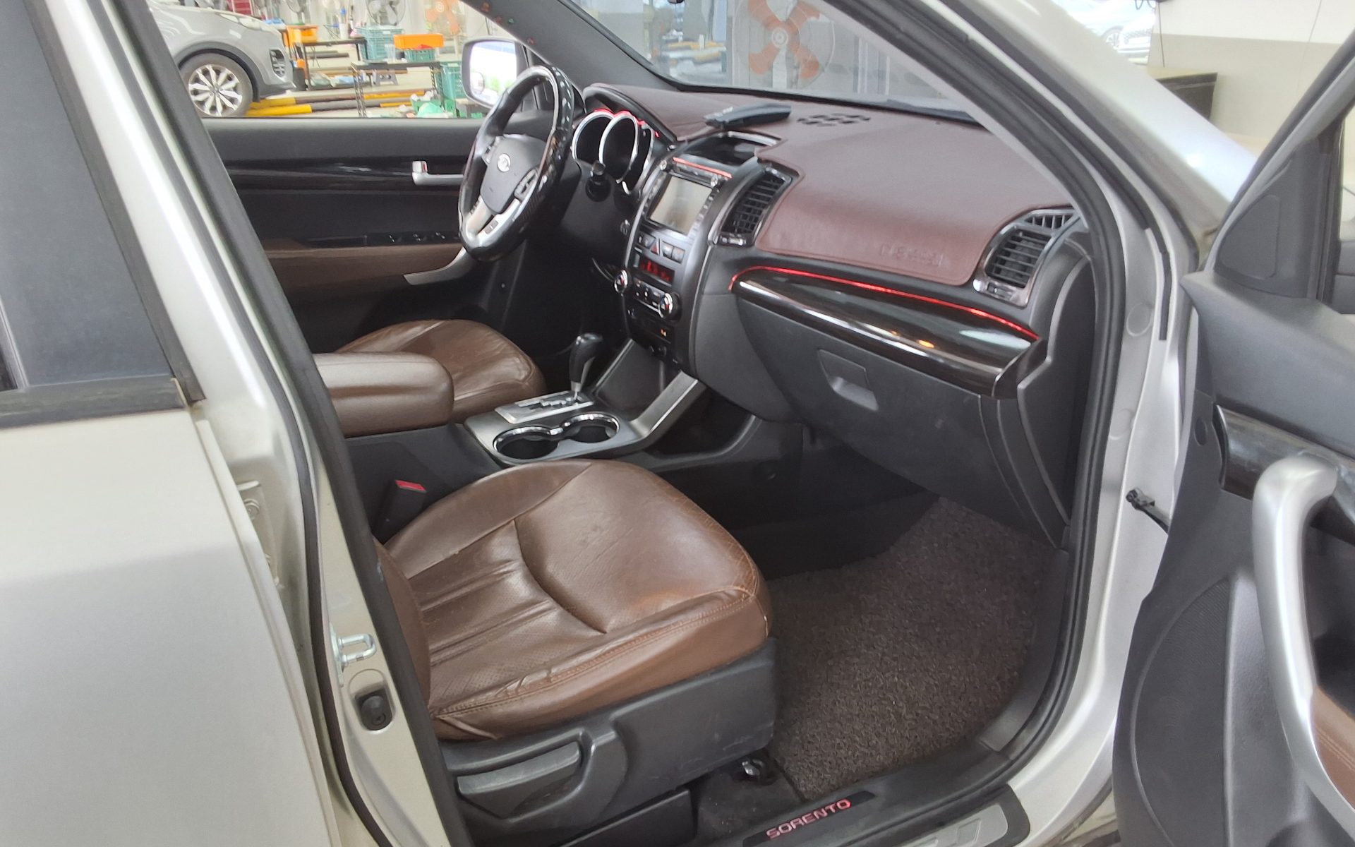 Kia Sorento 2012 - Image 13