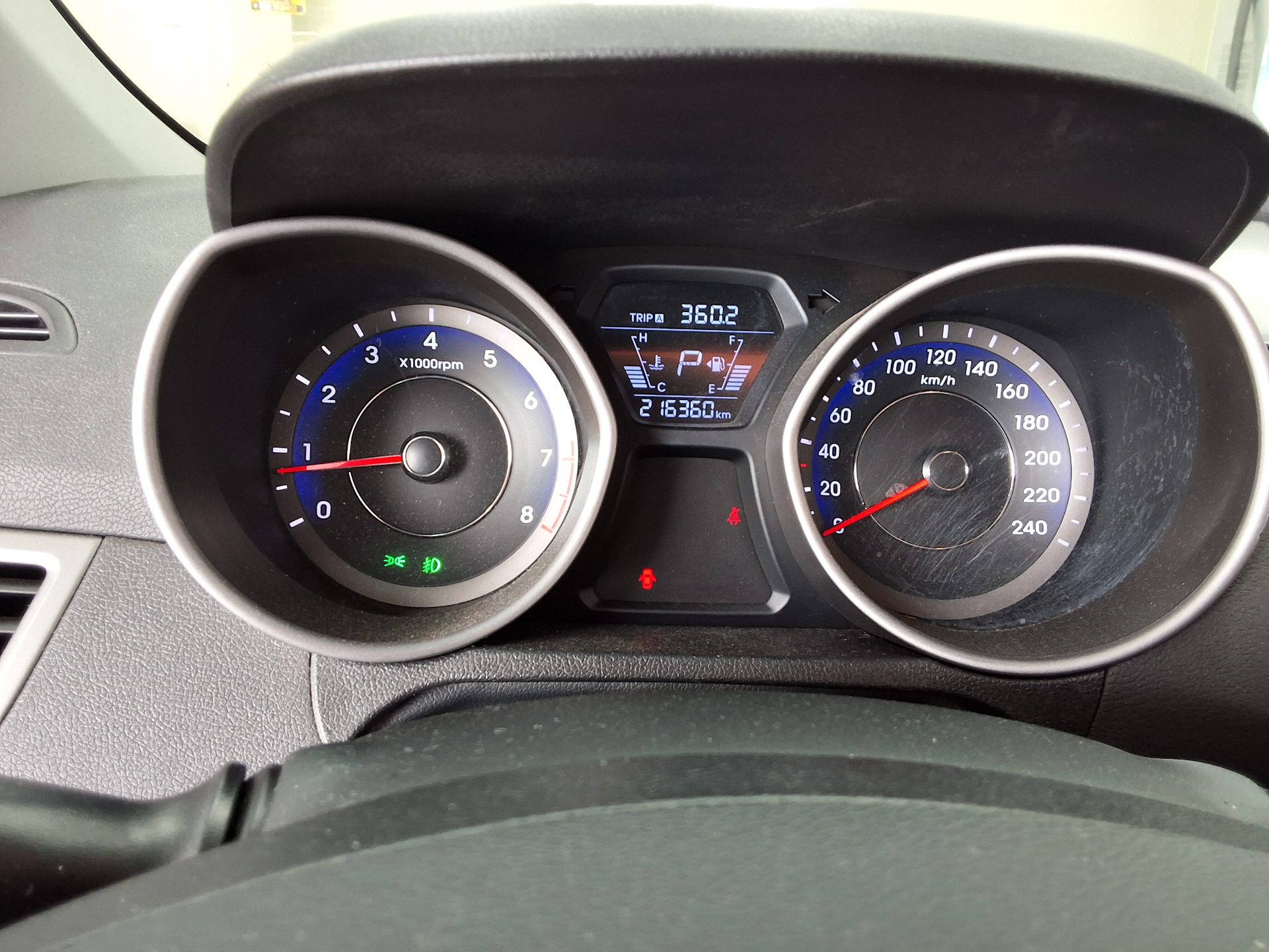 Hyundai Elantra 2015 - Image 8