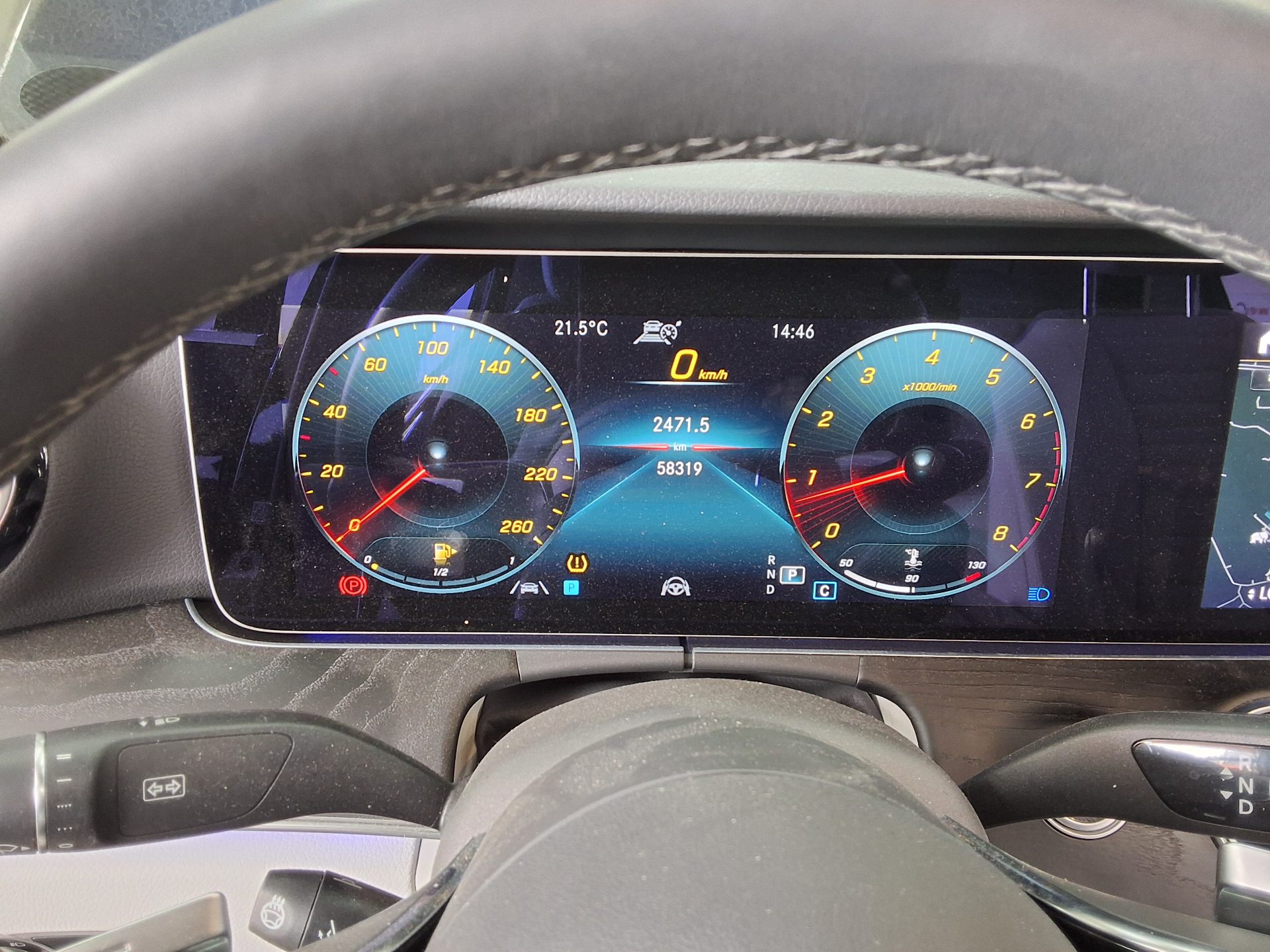 Mercedes-Benz E-Class 2022 - Image 8