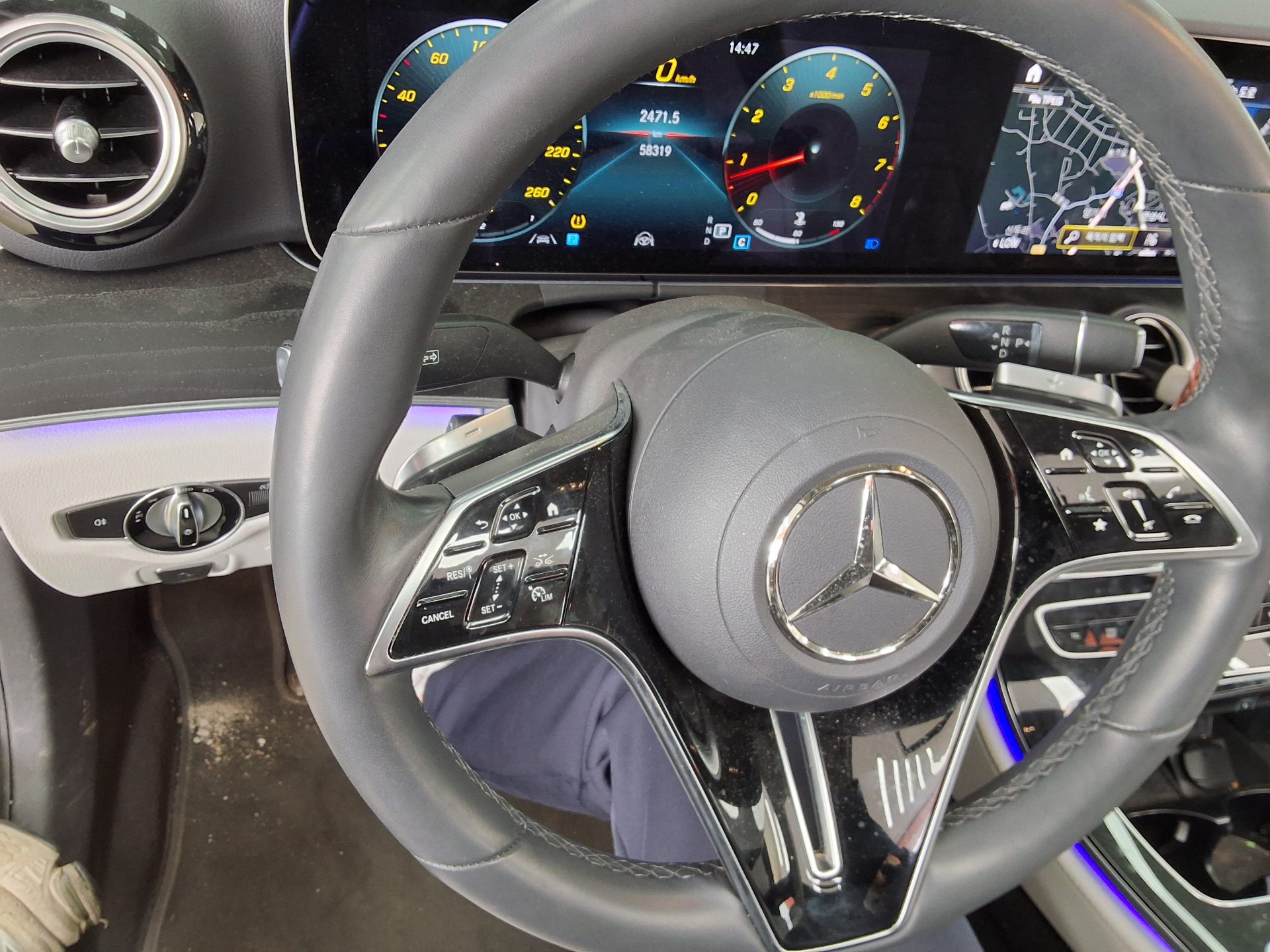 Mercedes-Benz E-Class 2022 - Image 16
