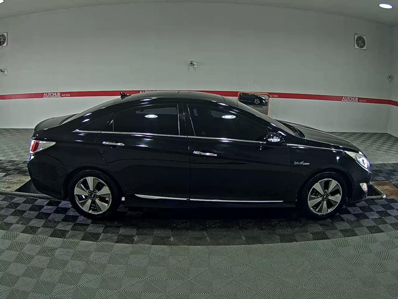 Hyundai Sonata 2012 - Image 3