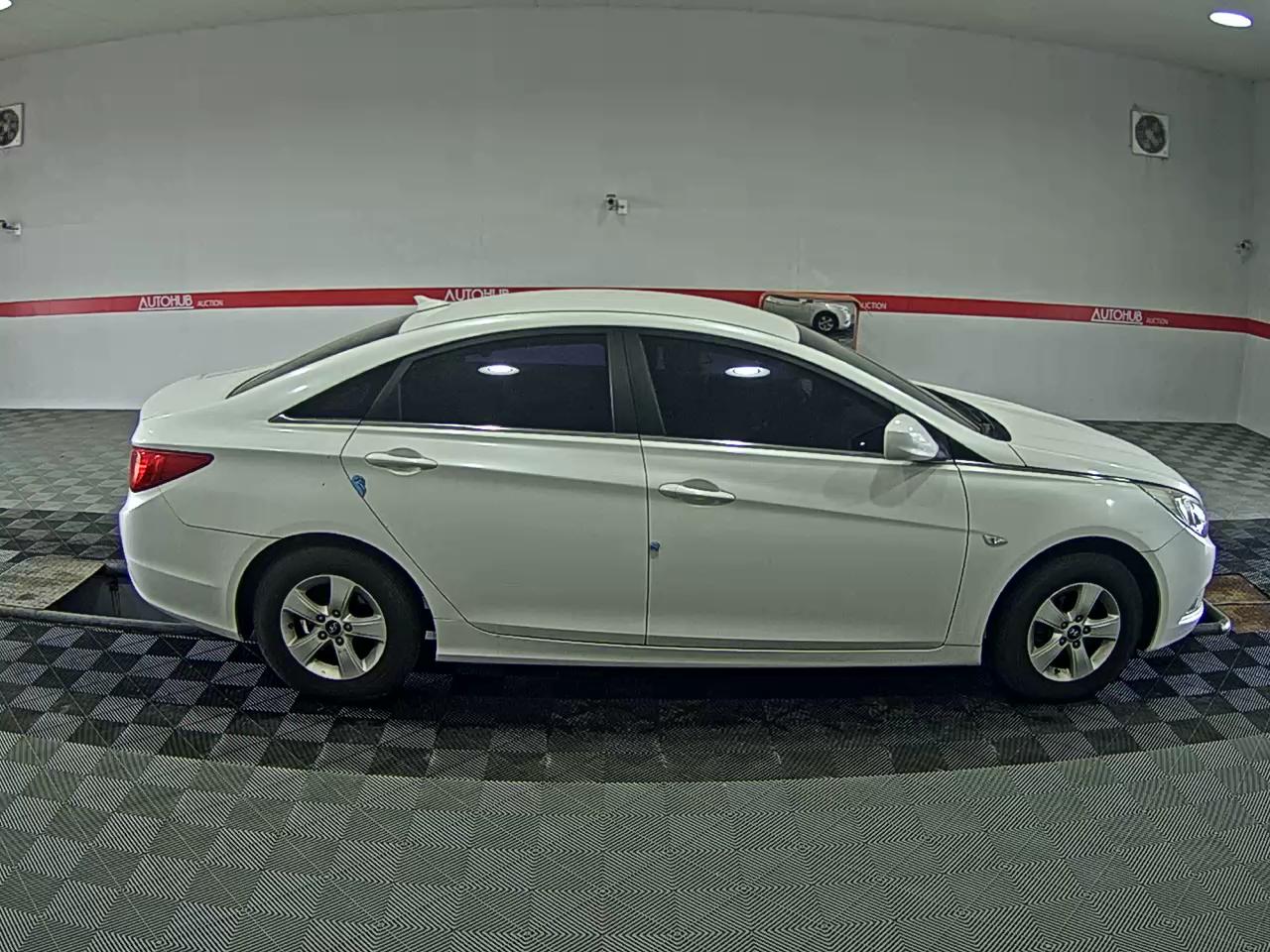 Hyundai Sonata 2013 - Image 3