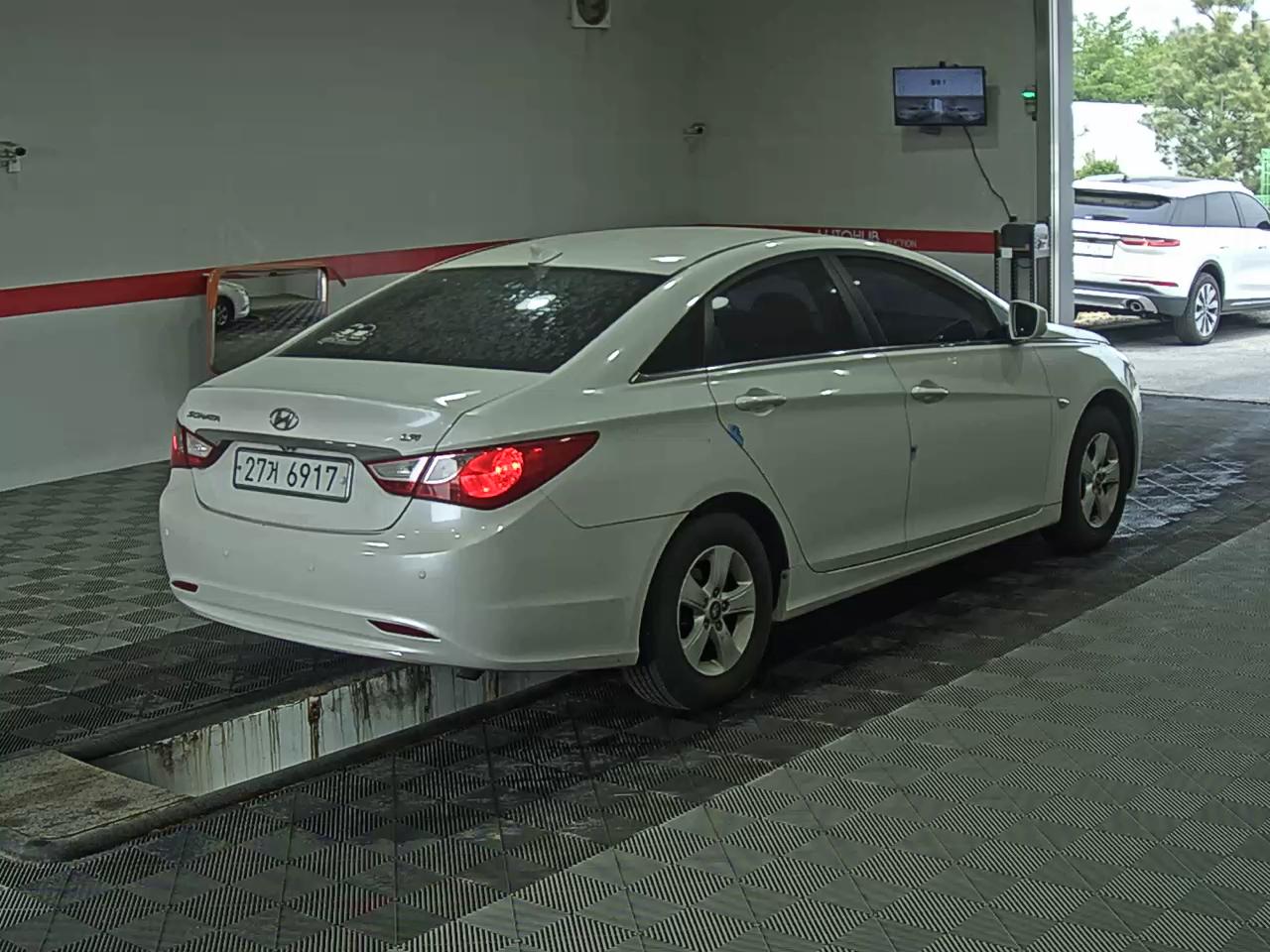 Hyundai Sonata 2013 - Image 4