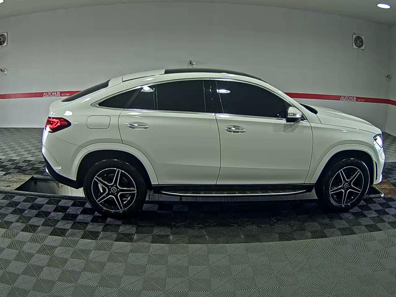 Mercedes-Benz GLE-Class 2021 - Image 3
