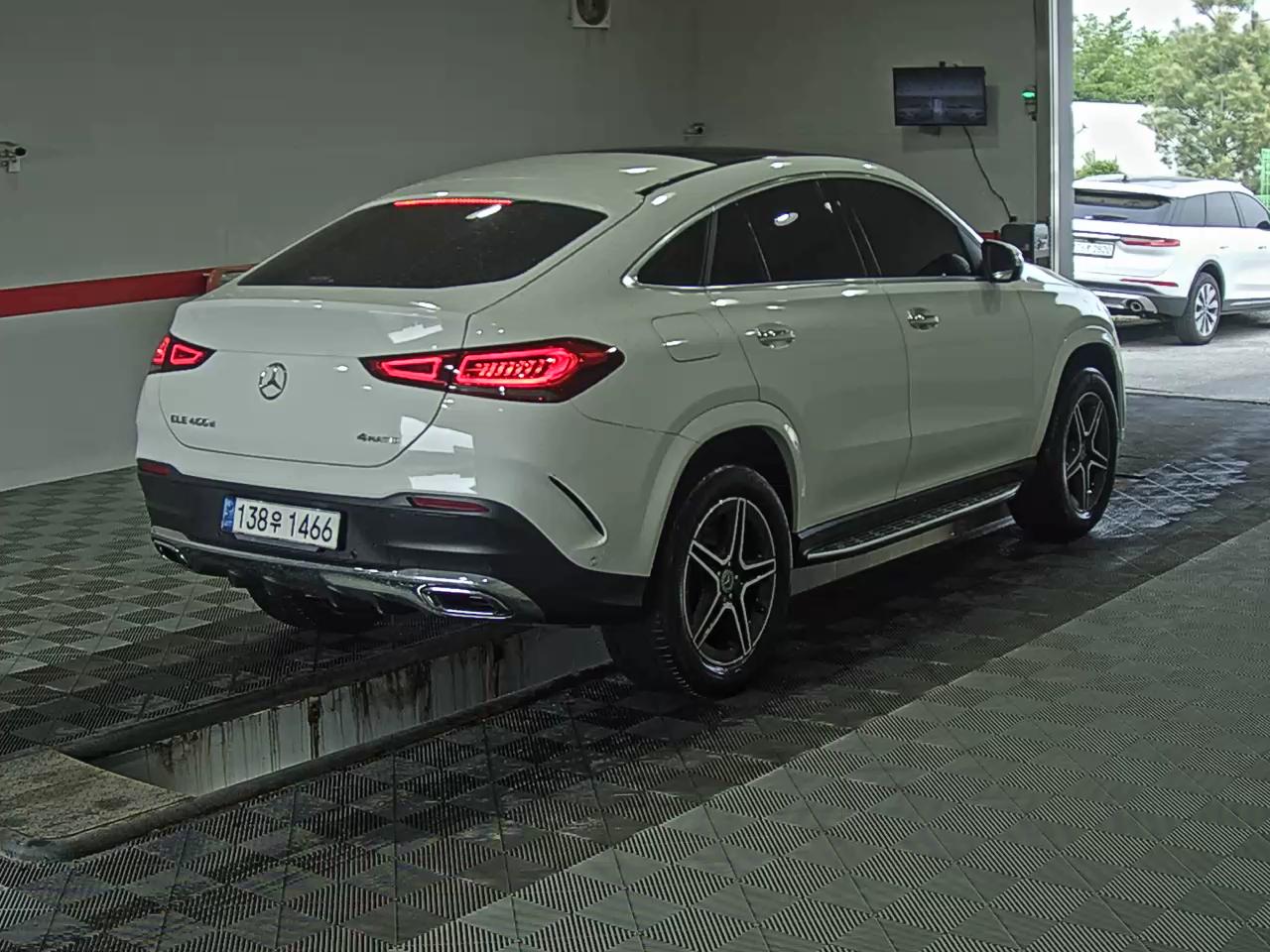 Mercedes-Benz GLE-Class 2021 - Image 4