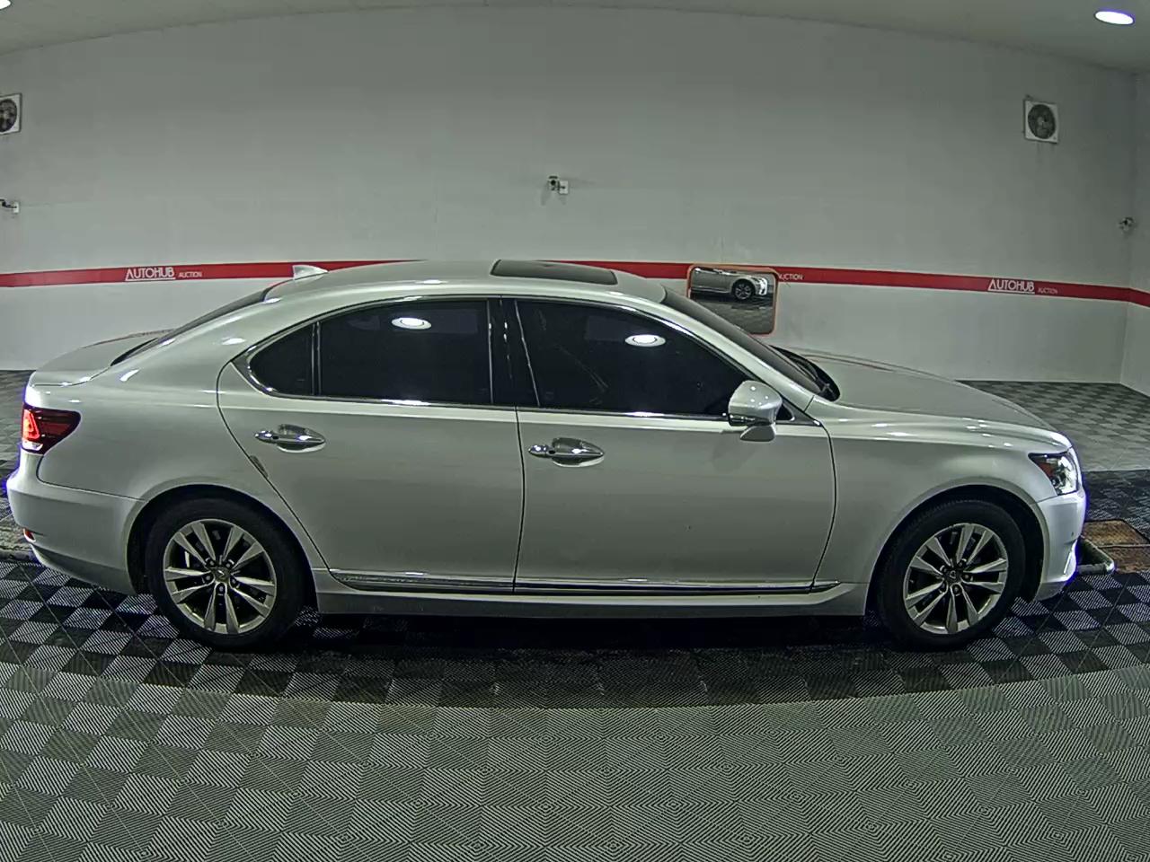 Lexus LS 2017 - Image 3