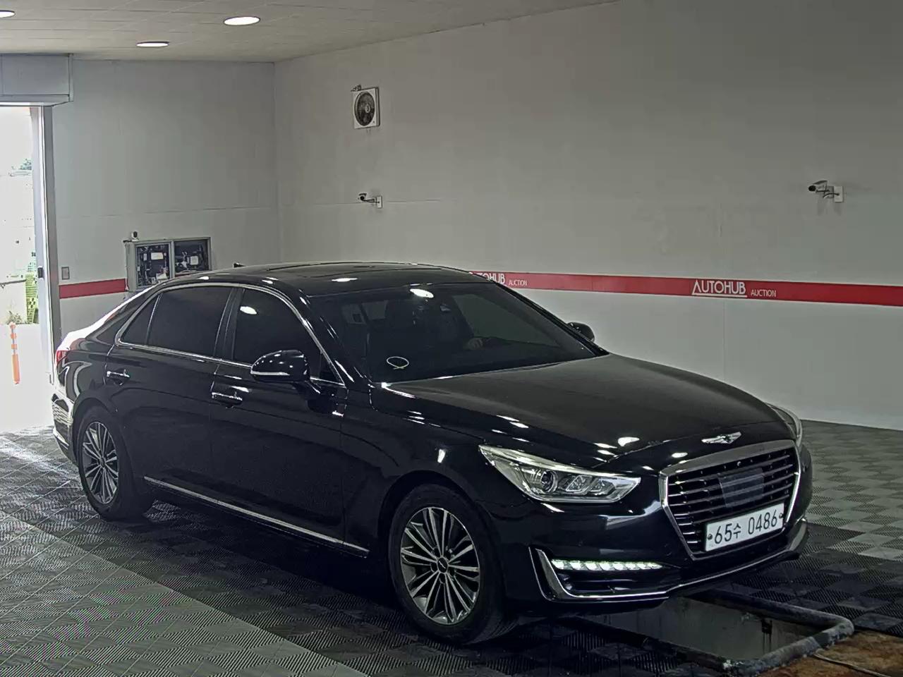 Hyundai Genesis EQ900 2016 - Image 2