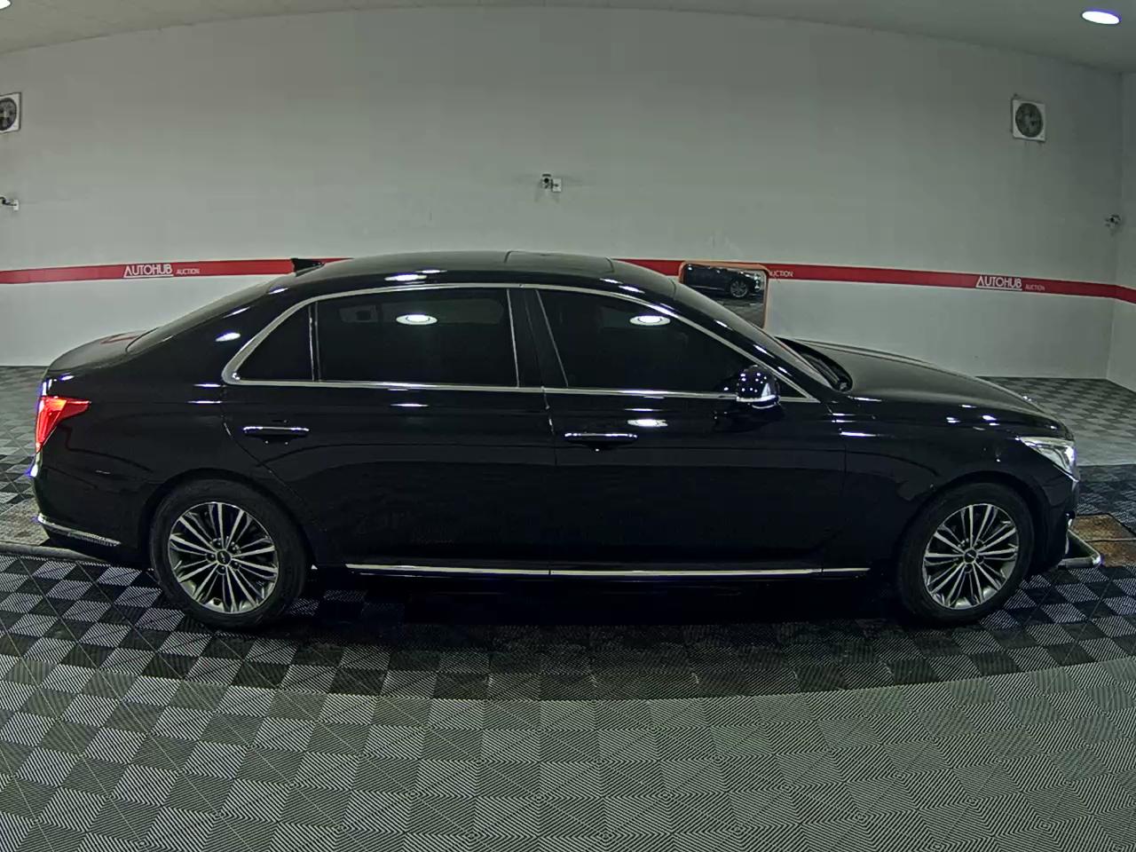 Hyundai Genesis EQ900 2016 - Image 3