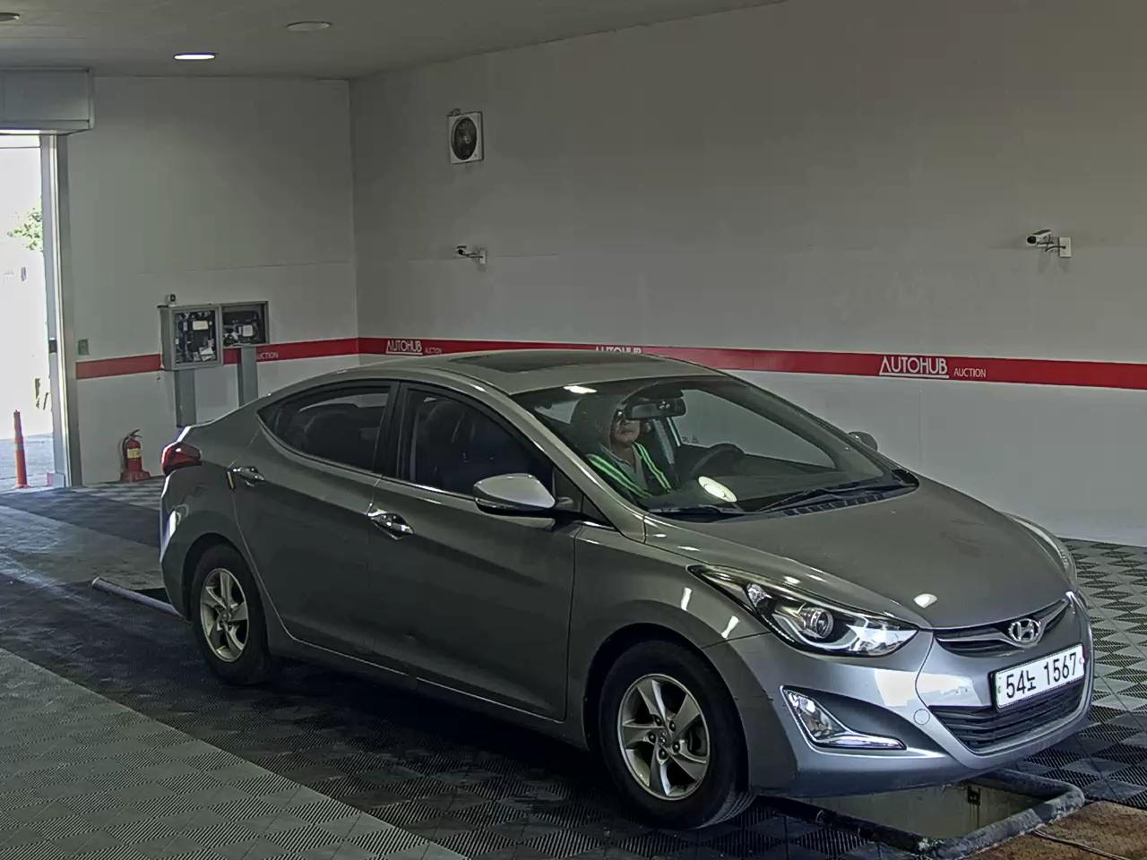Hyundai Elantra 2015 - Image 2