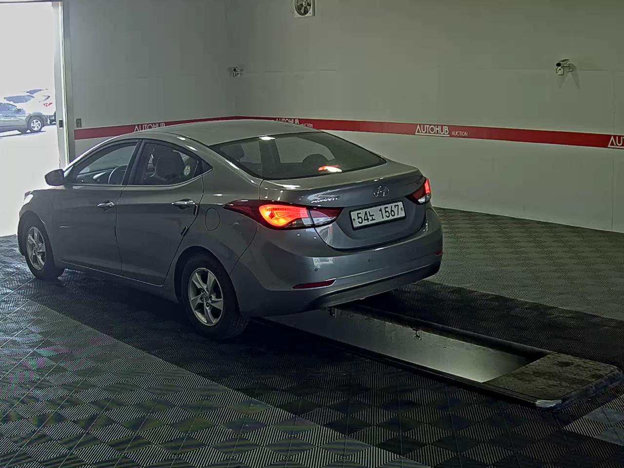 Hyundai Elantra 2015 - Image 5