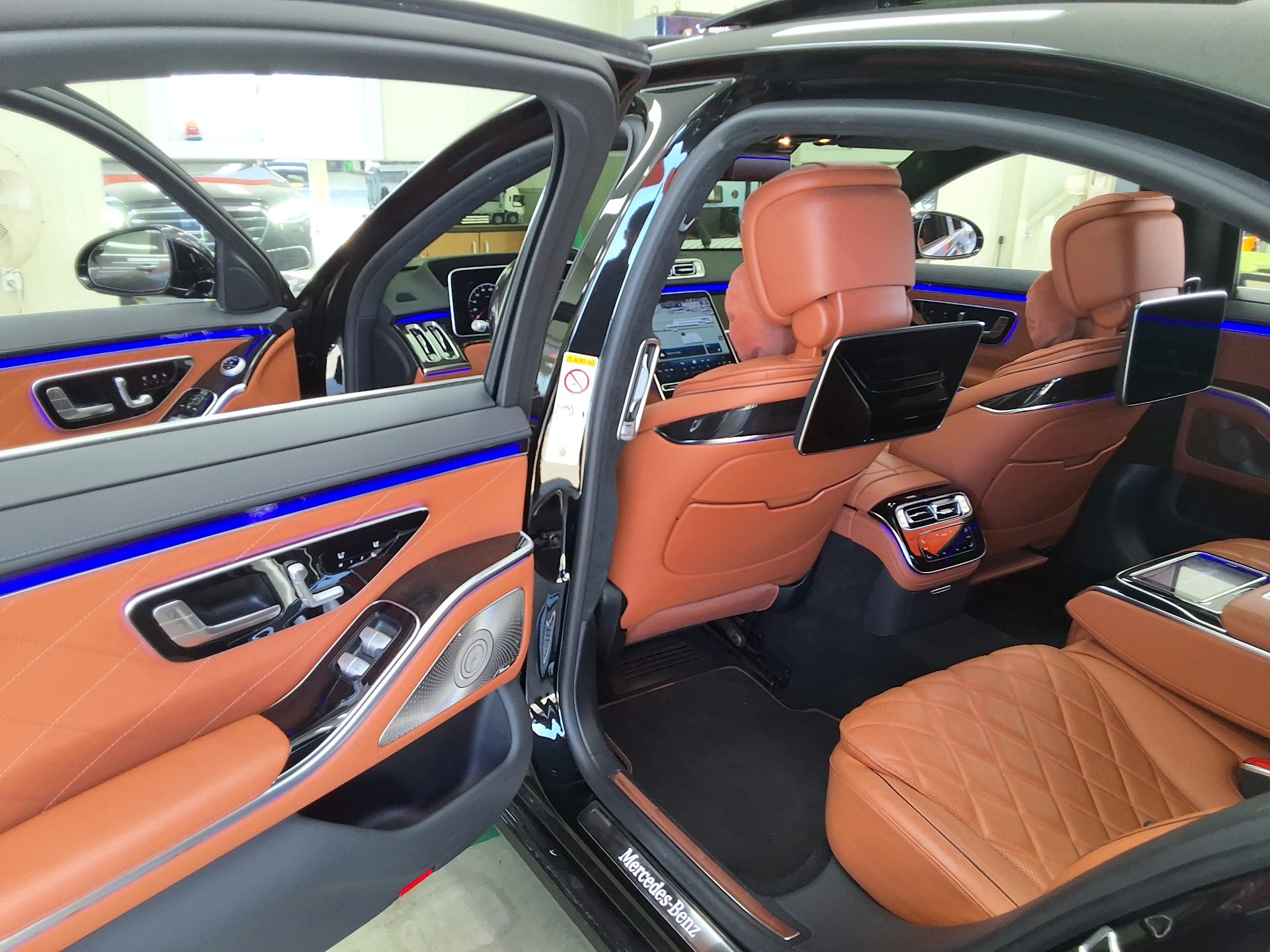 2022 - mercedes-benz s580l