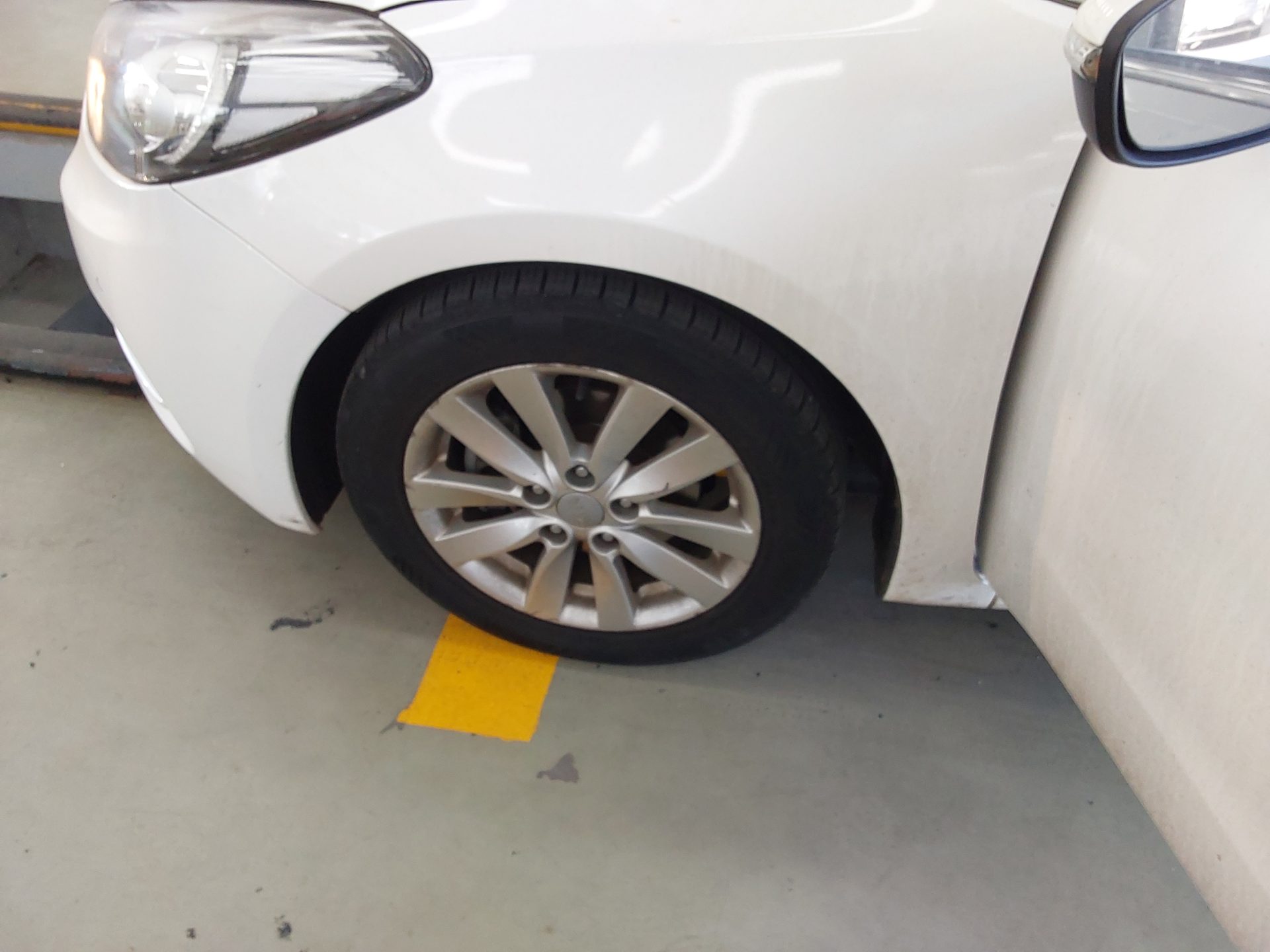 Kia K3 2015 - Image 20