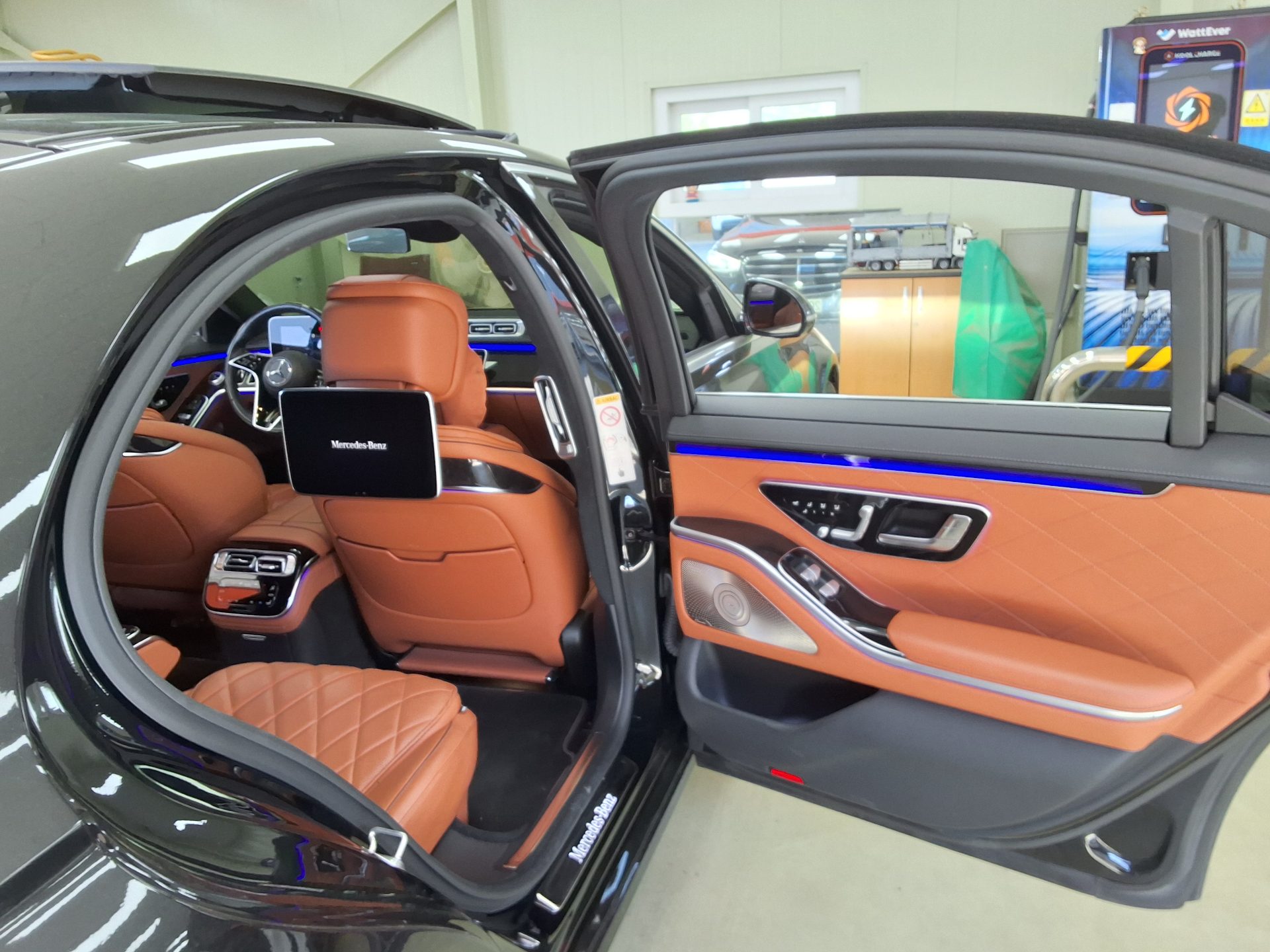 2022 - mercedes-benz s580l
