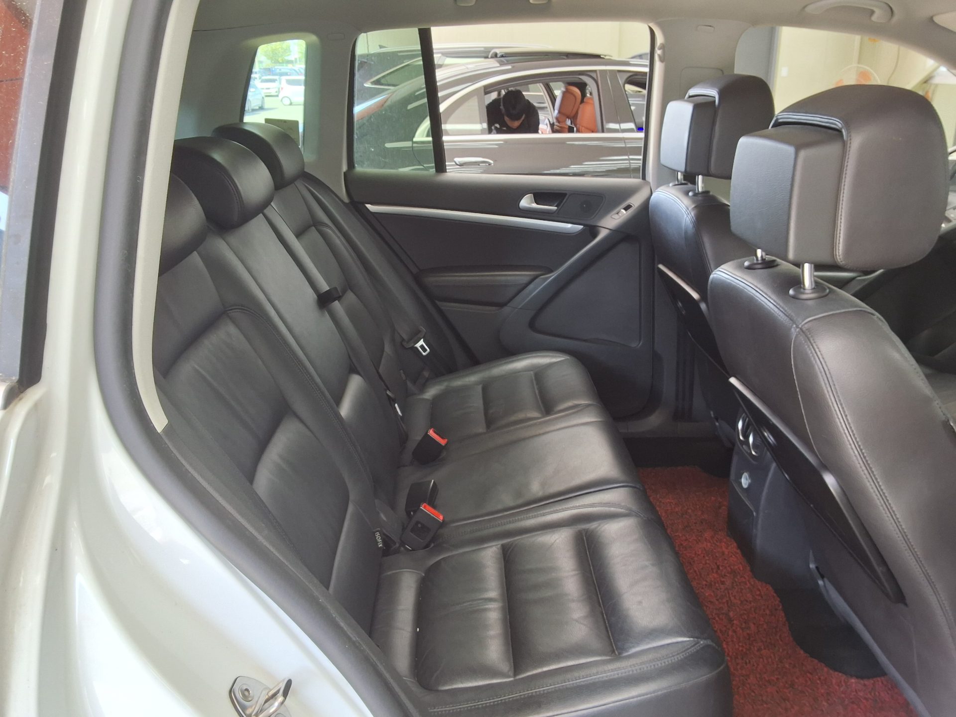 Volkswagen Tiguan 2016 - Image 12