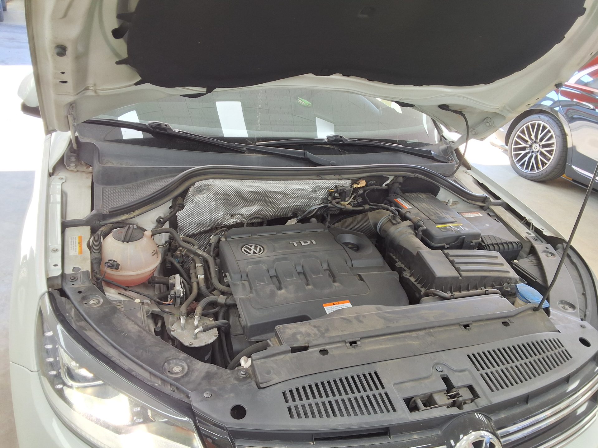 Volkswagen Tiguan 2016 - Image 18