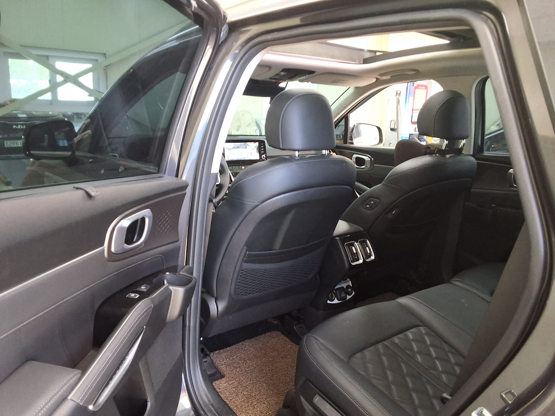 Kia Other 2023 - Image 11