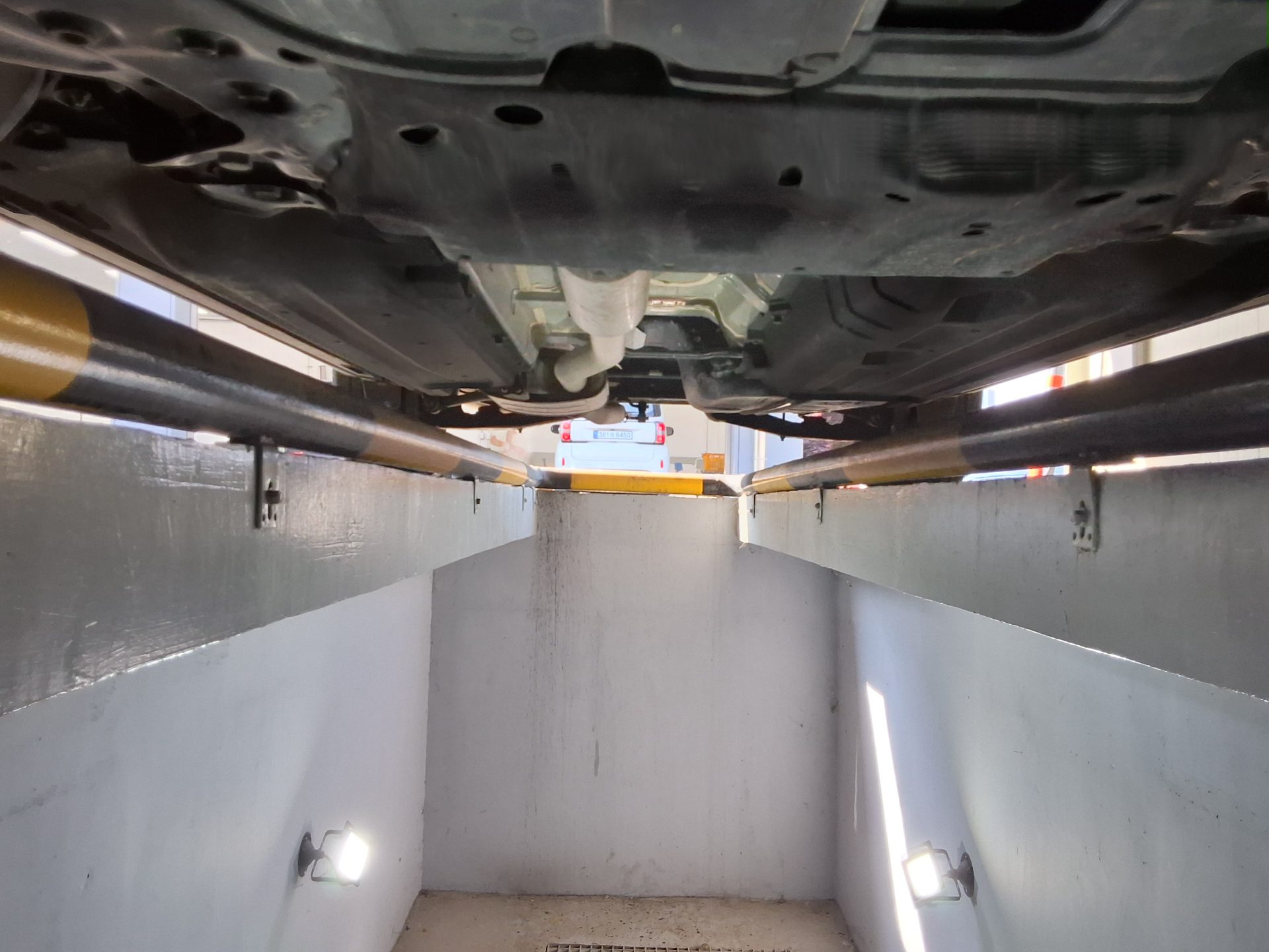 Kia Other 2023 - Image 19