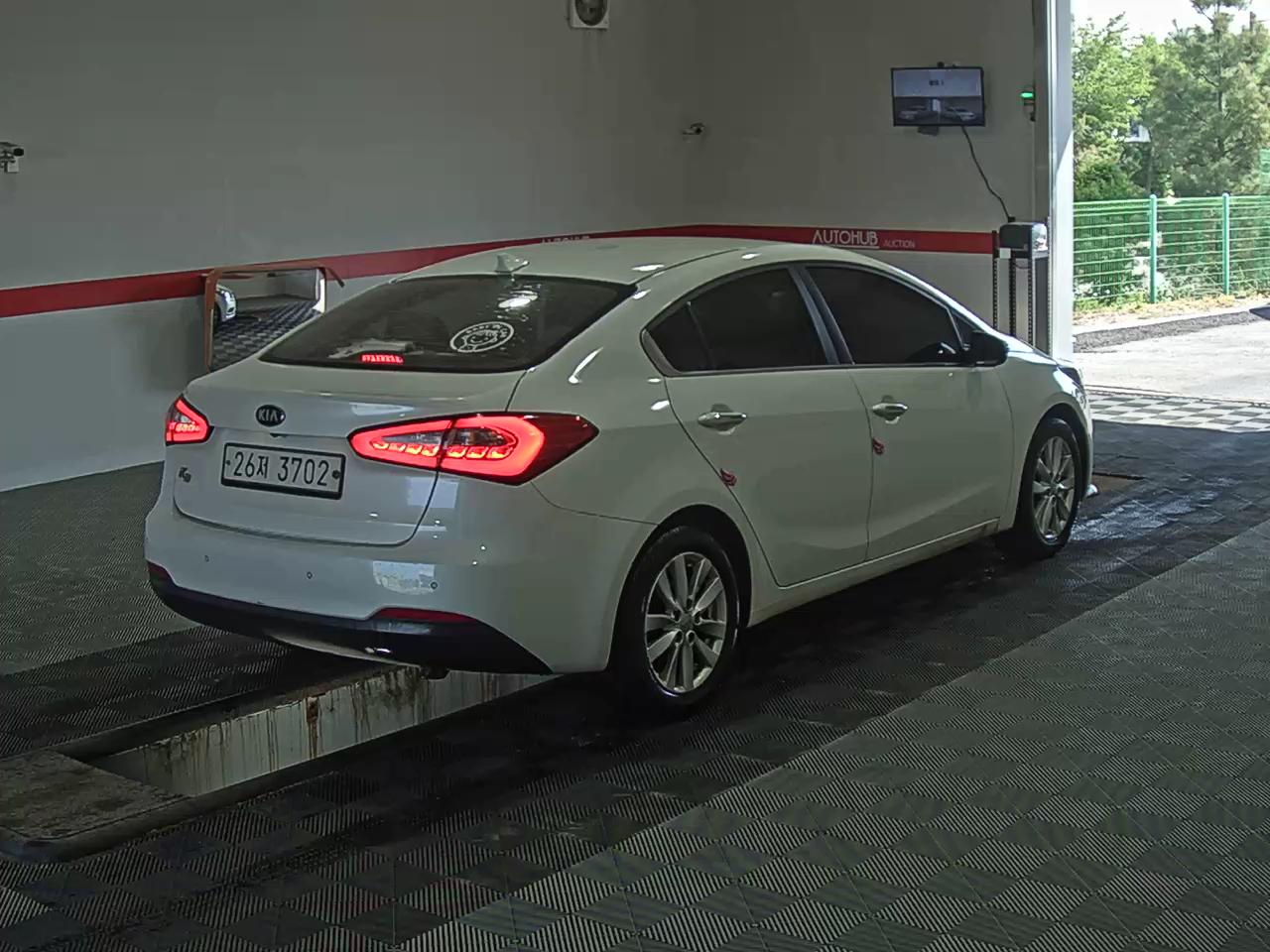 Kia K3 2015 - Image 4