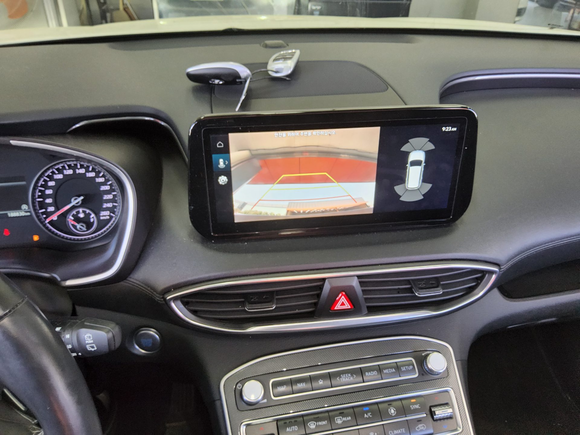 Hyundai Santa Fe 2021 - Image 17