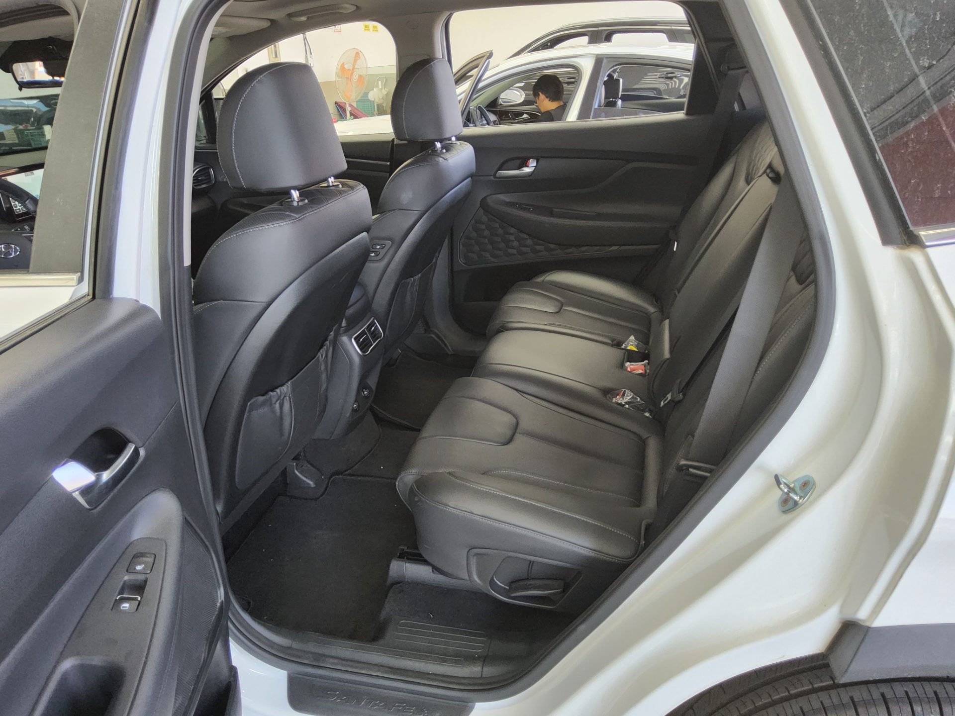 Hyundai Santa Fe 2021 - Image 11