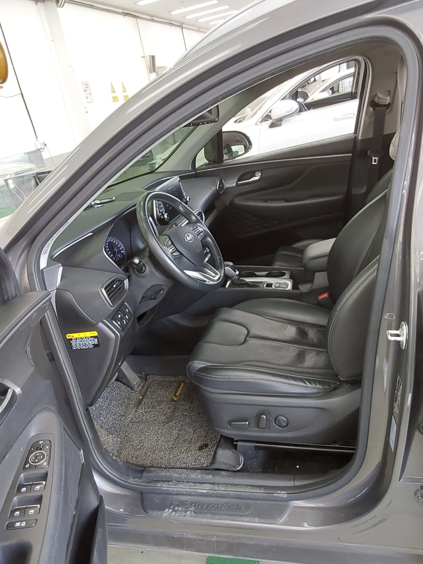 Hyundai Santa Fe 2019 - Image 9