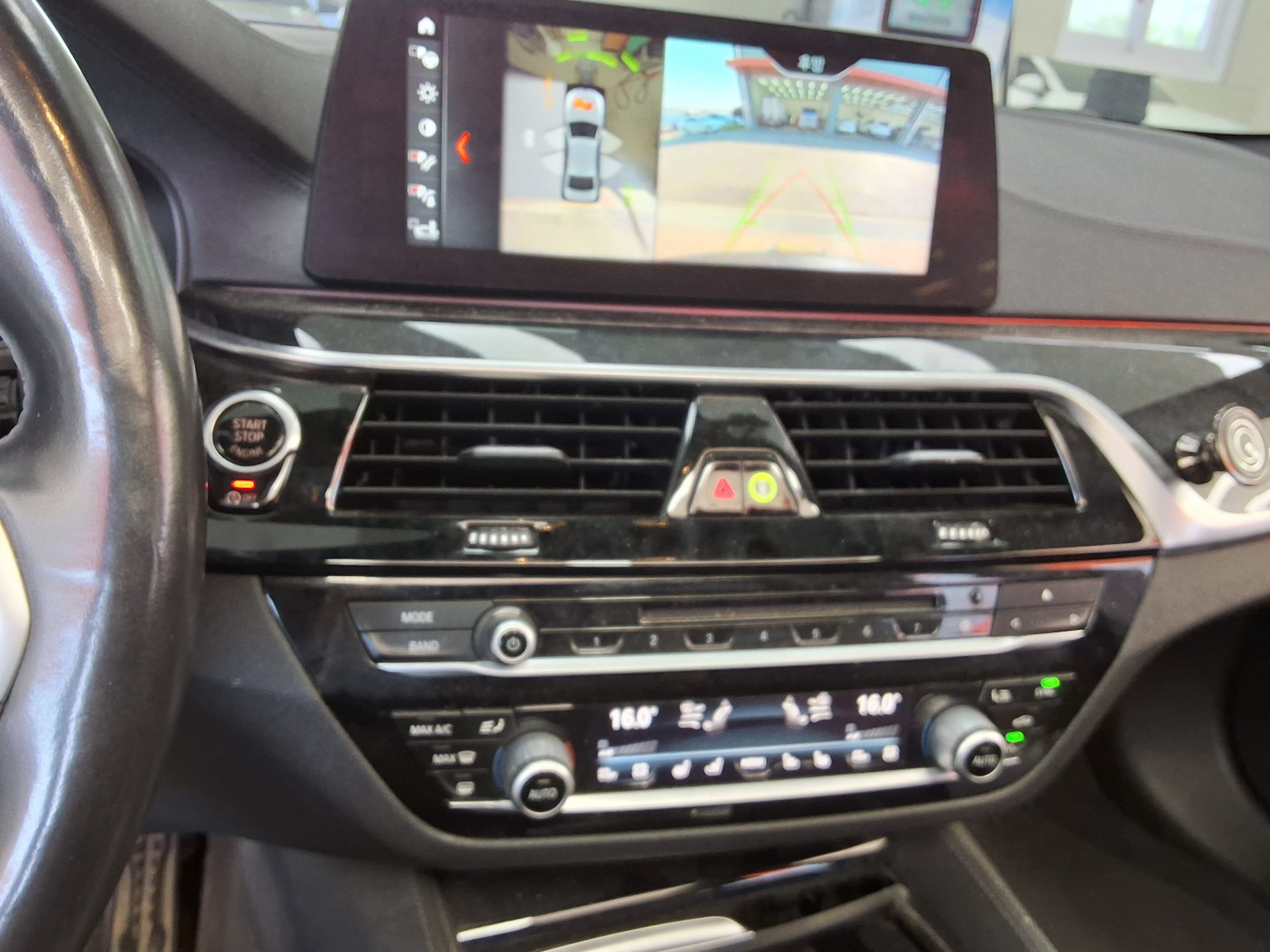 BMW 5 Series 2018 - Image 16
