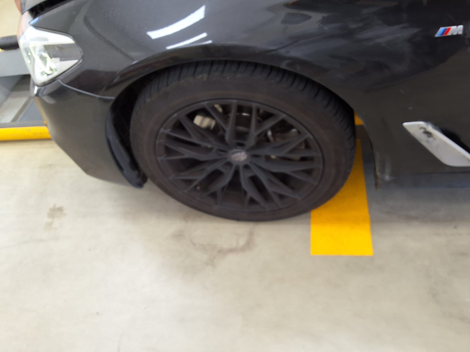 BMW 5 Series 2018 - Image 21