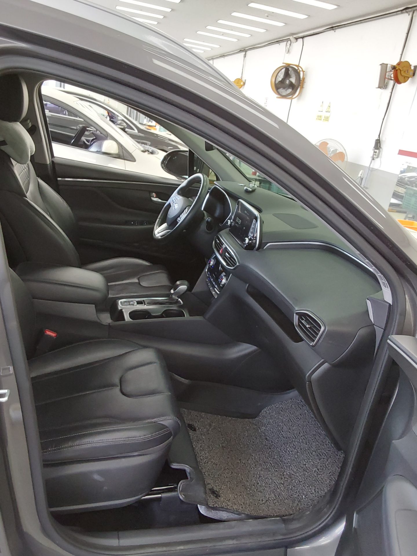 Hyundai Santa Fe 2019 - Image 13