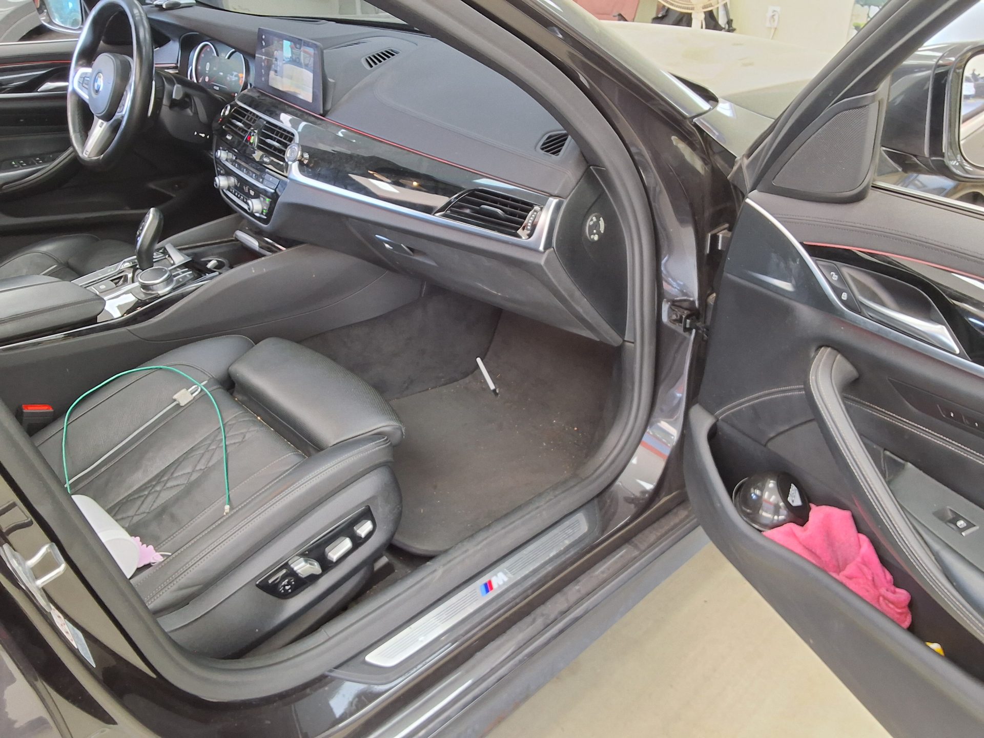 BMW 5 Series 2018 - Image 13