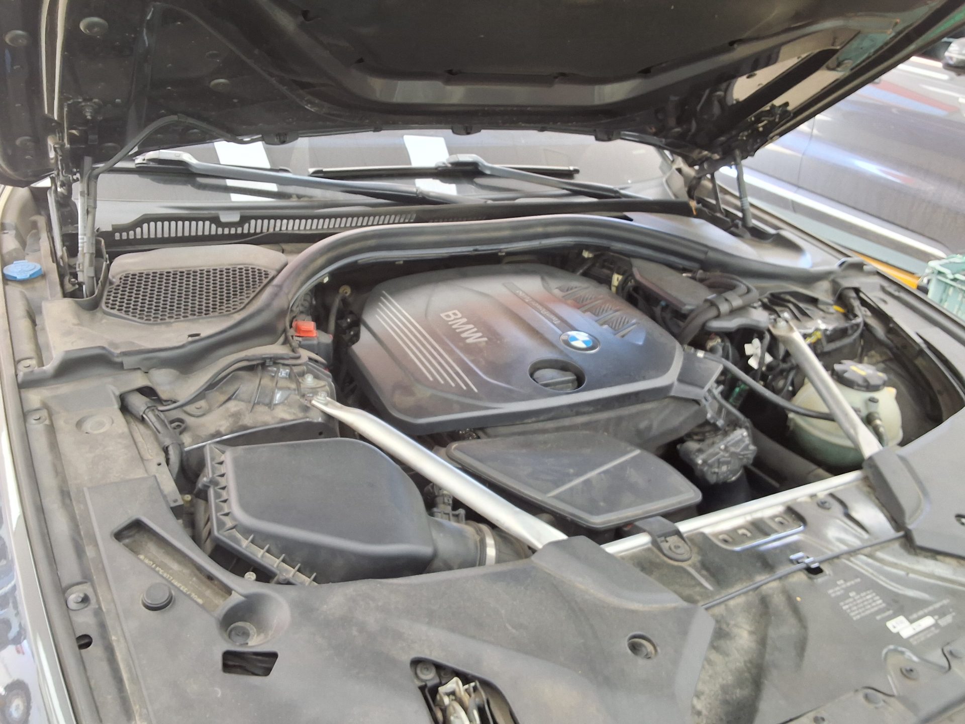 BMW 5 Series 2018 - Image 18